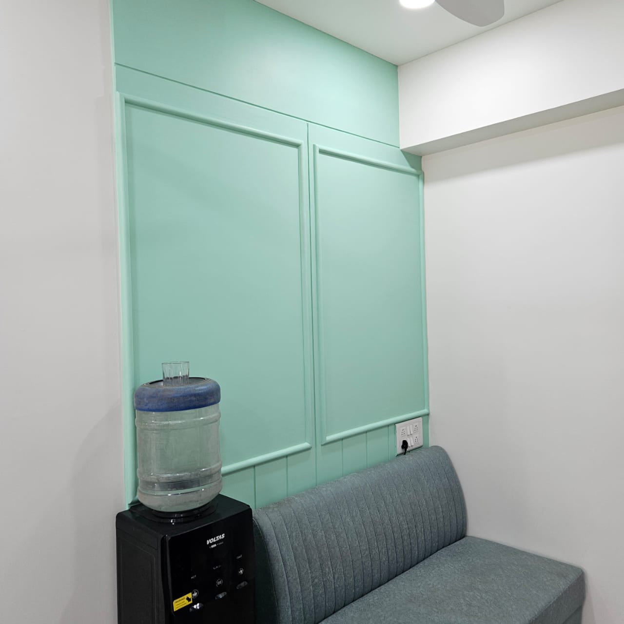Office 720 Sq. Ft. Commercial Office for Rent in Ashram Road Ahmedabad - Media 3