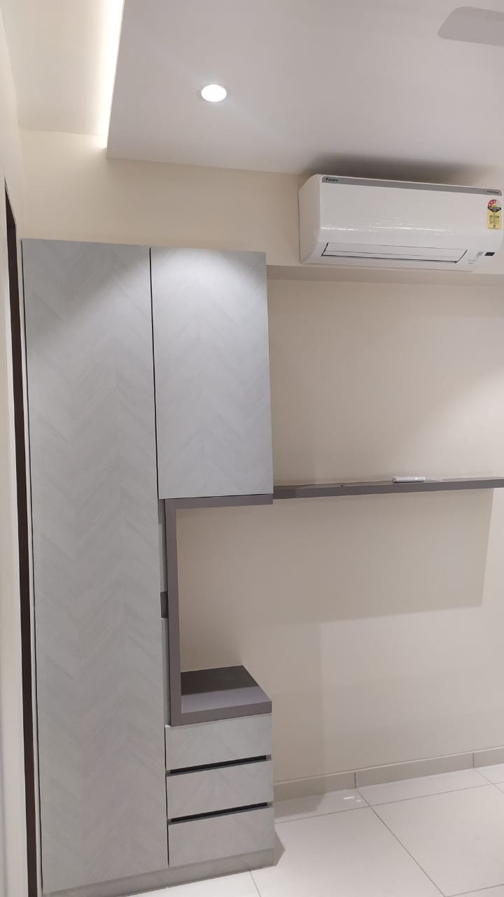 735 Sq. Ft. Commercial Office for Rent in Ashram Road Ahmedabad - Media 7
