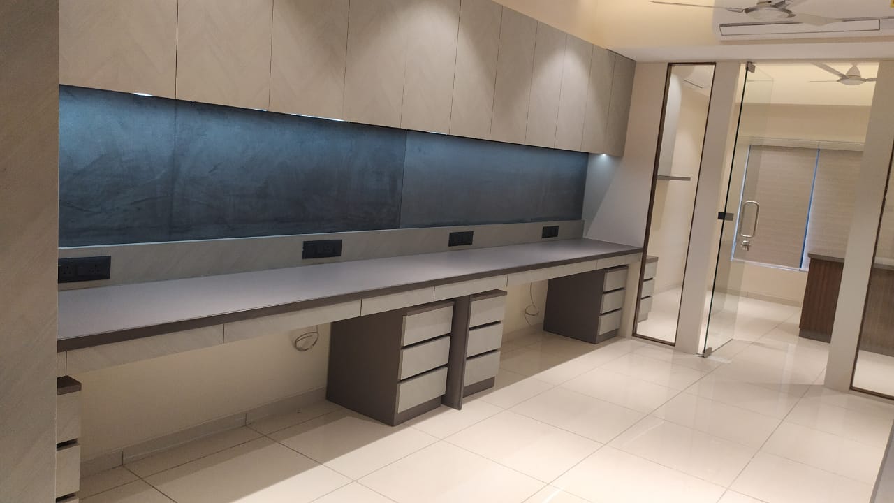 735 Sq. Ft. Commercial Office for Rent in Ashram Road Ahmedabad - Media 10