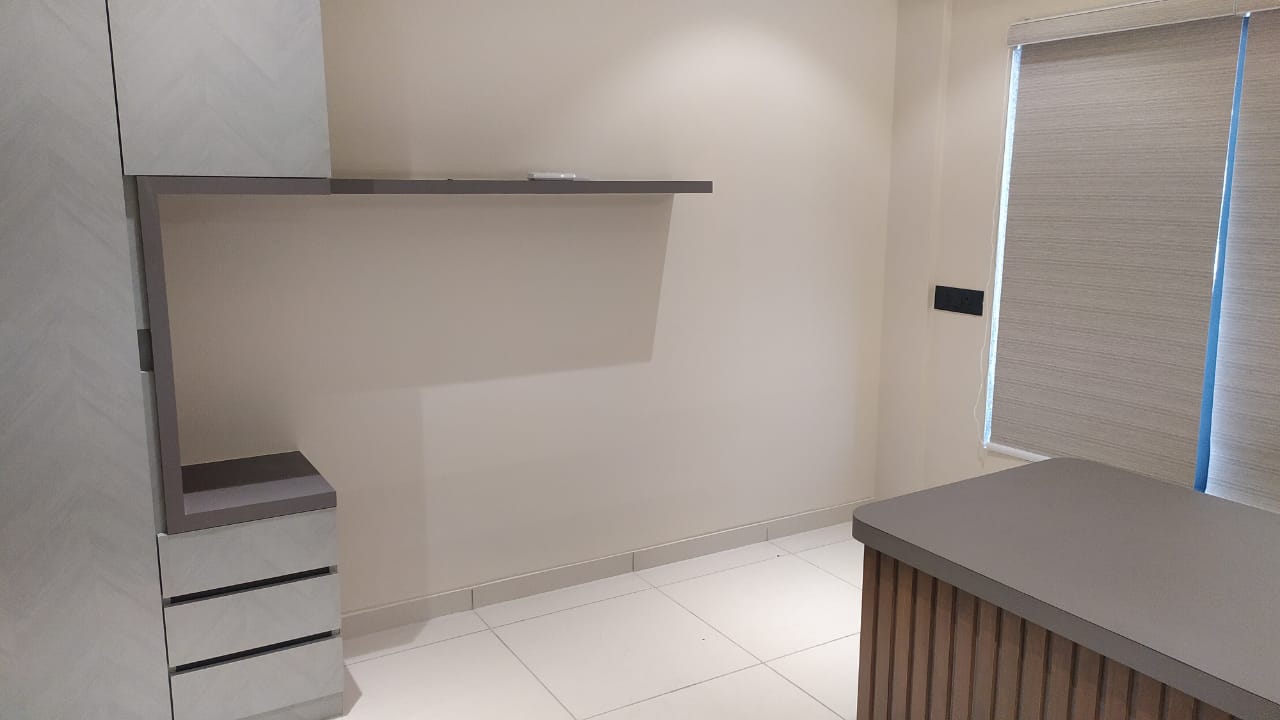 735 Sq. Ft. Commercial Office for Rent in Ashram Road Ahmedabad - Media 11