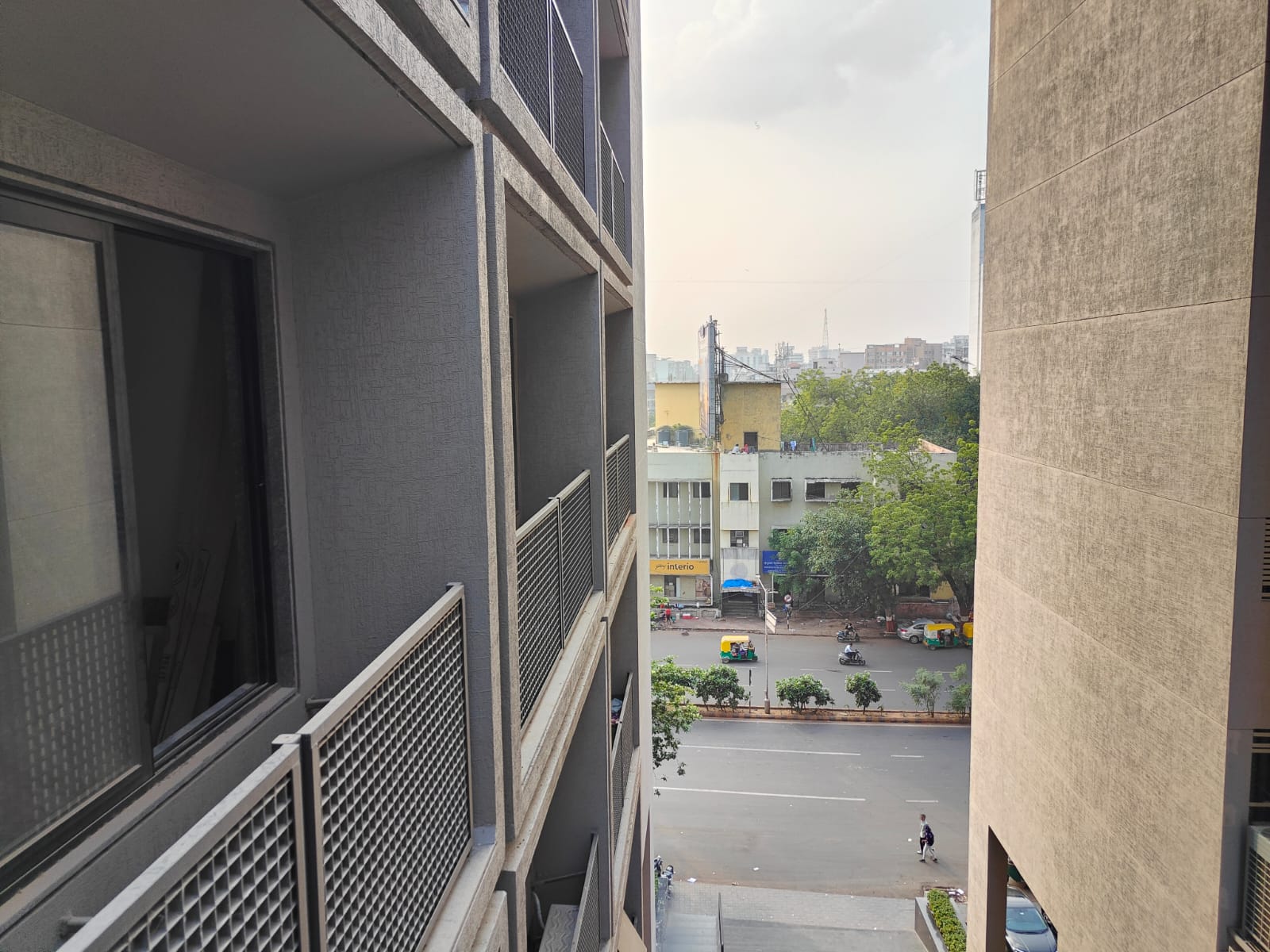 720 Sq. Ft. Commercial Office for Rent in Ashram Road Ahmedabad - Media 3