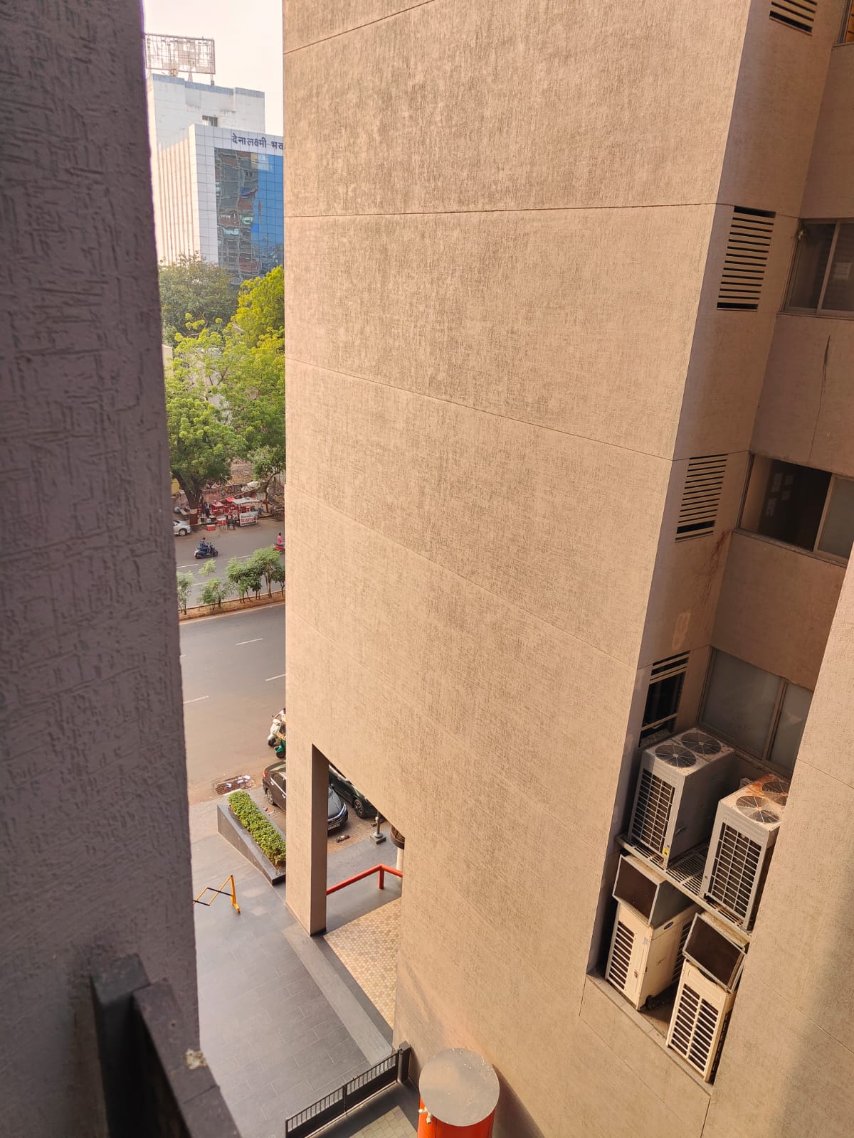 720 Sq. Ft. Commercial Office for Rent in Ashram Road Ahmedabad - Media 7
