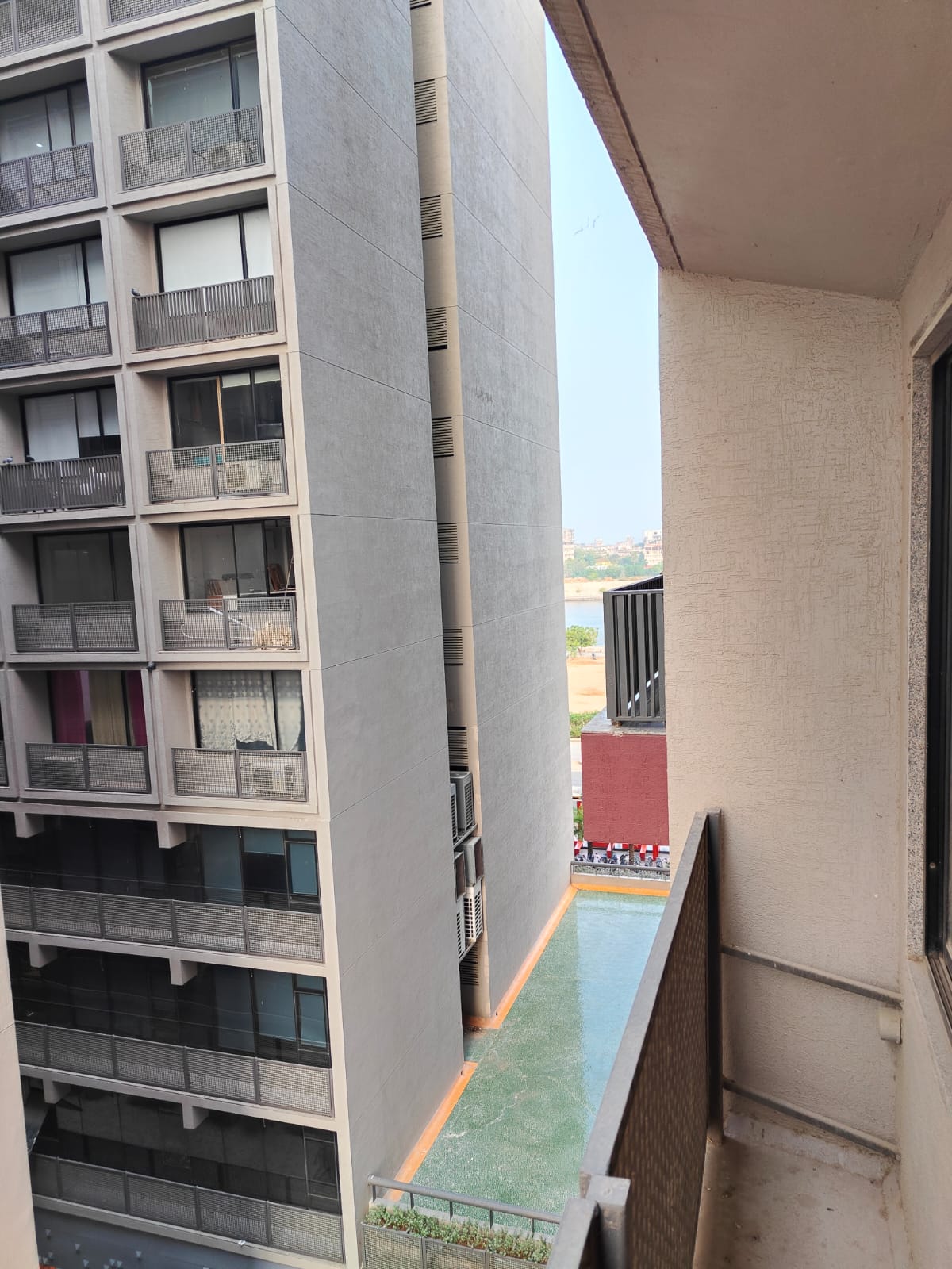 720 Sq. Ft. Commercial Office for Rent in Ashram Road Ahmedabad - Media 9