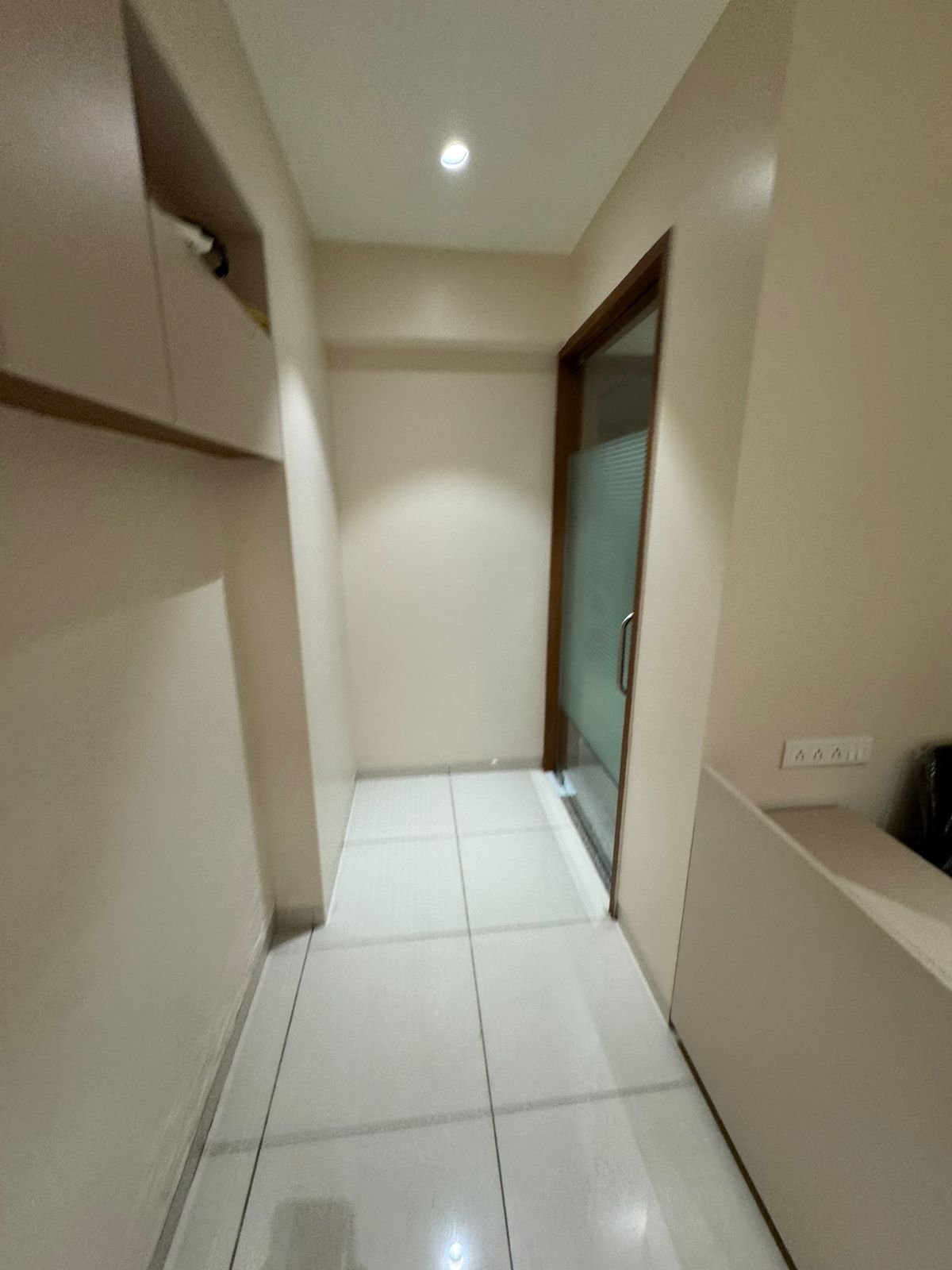 810 Sq. Ft. Commercial Office for Rent in Ashram Road Ahmedabad - Media 11