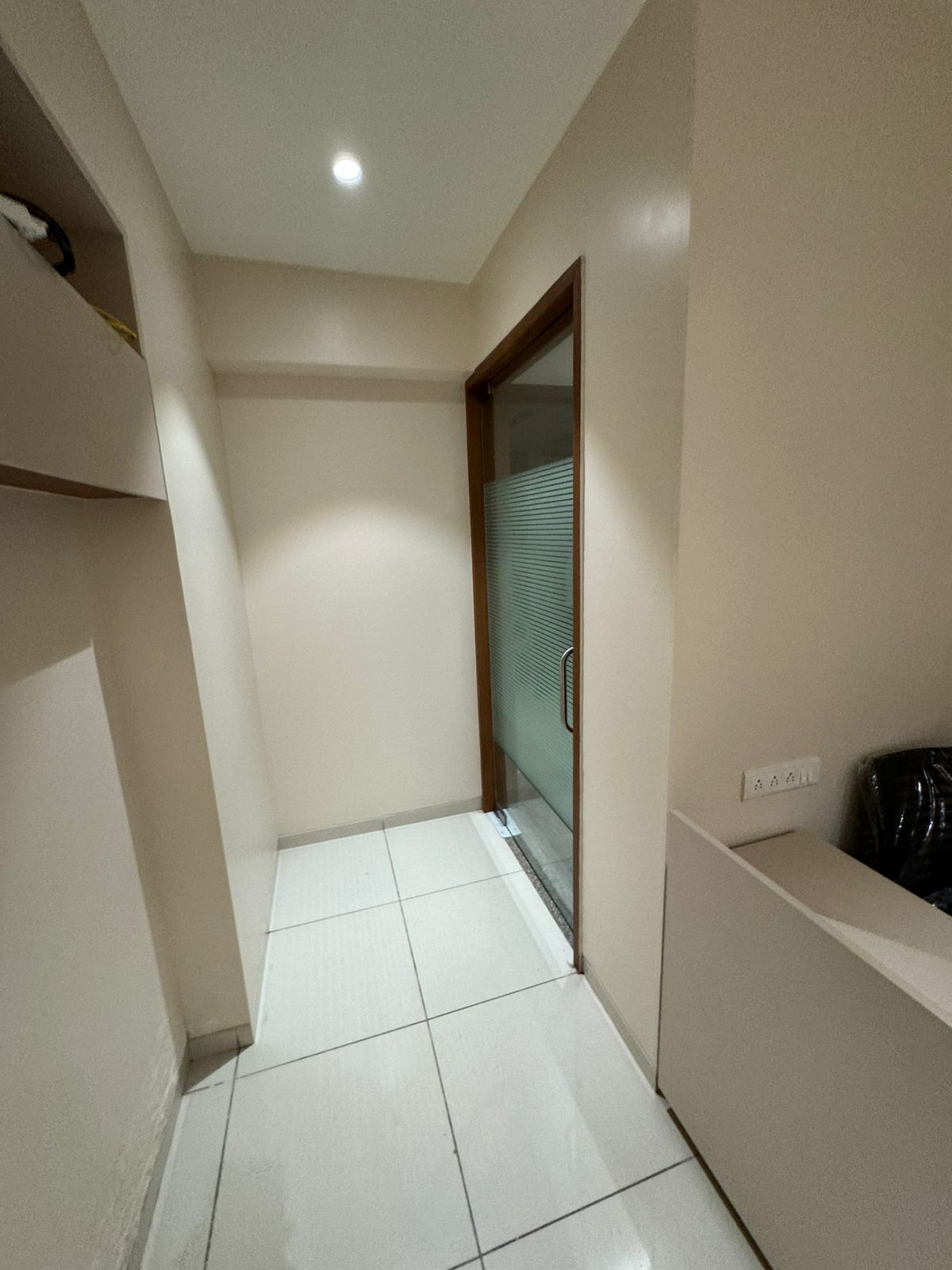810 Sq. Ft. Commercial Office for Rent in Ashram Road Ahmedabad - Media 20