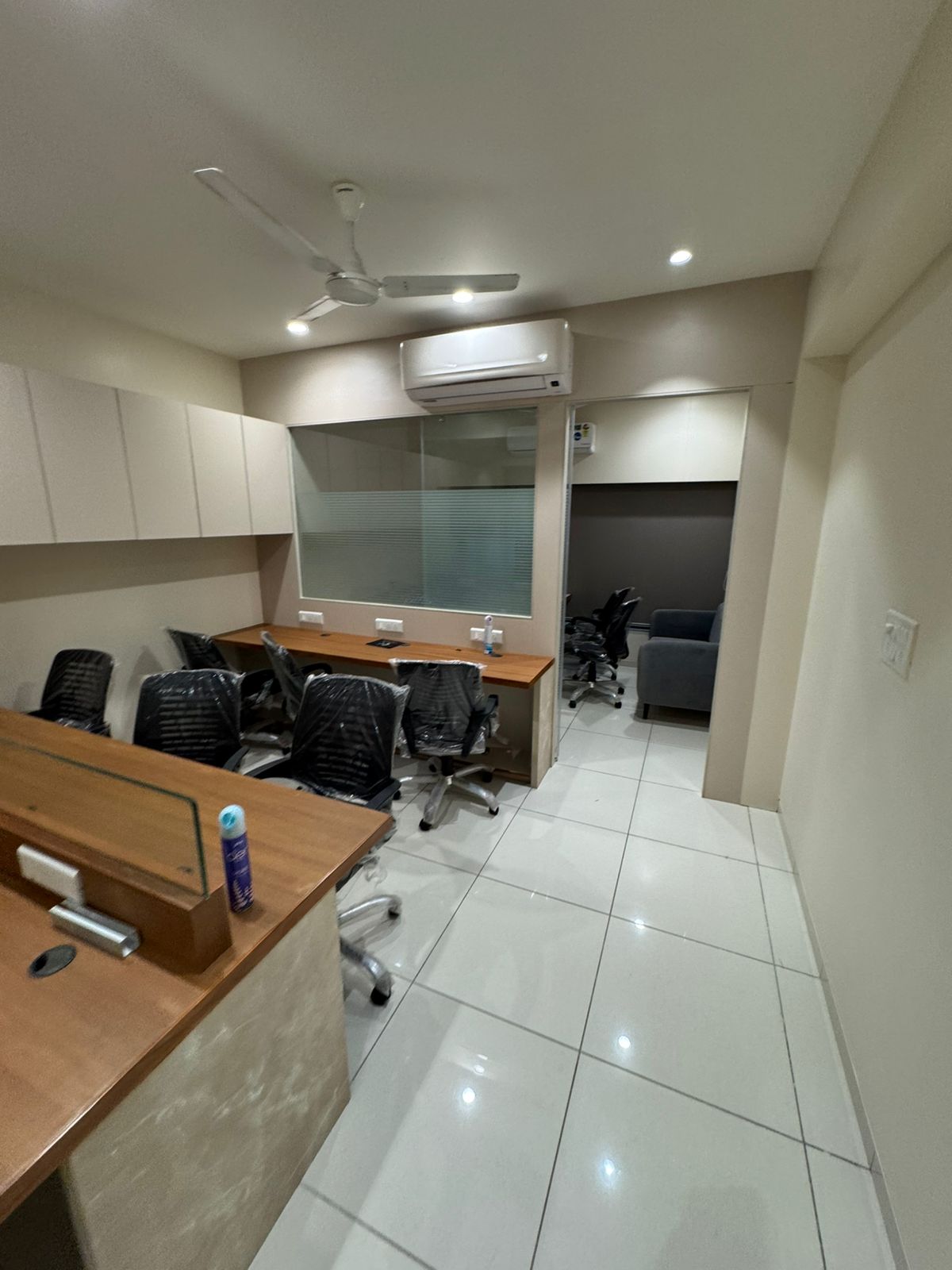 810 Sq. Ft. Commercial Office for Rent in Ashram Road Ahmedabad - Media 19