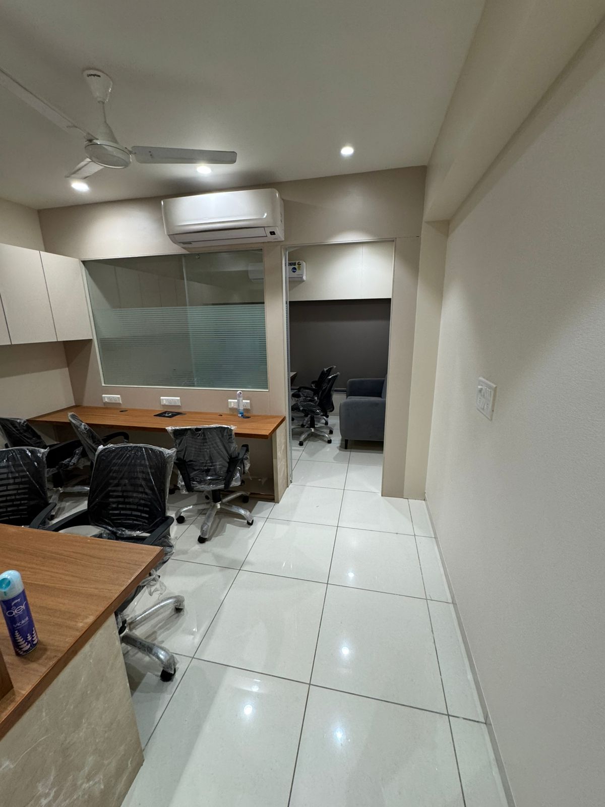 810 Sq. Ft. Commercial Office for Rent in Ashram Road Ahmedabad - Media 16