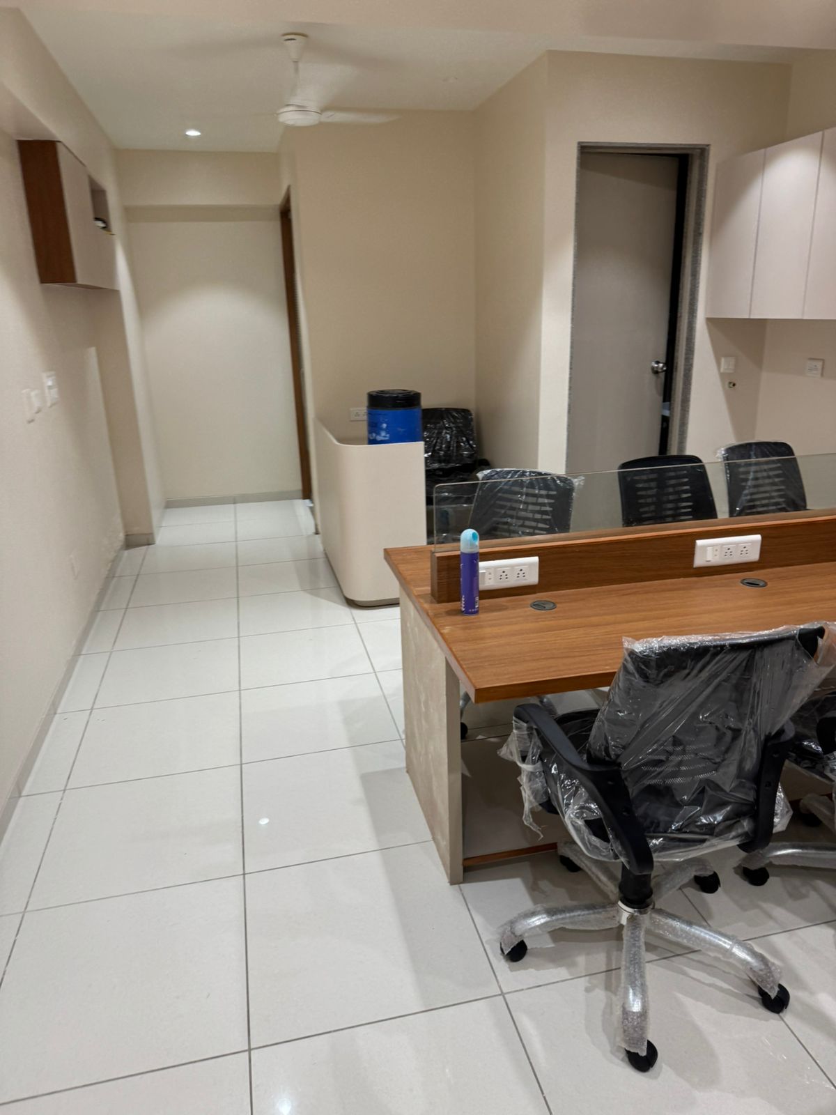 810 Sq. Ft. Commercial Office for Rent in Ashram Road Ahmedabad - Media 12