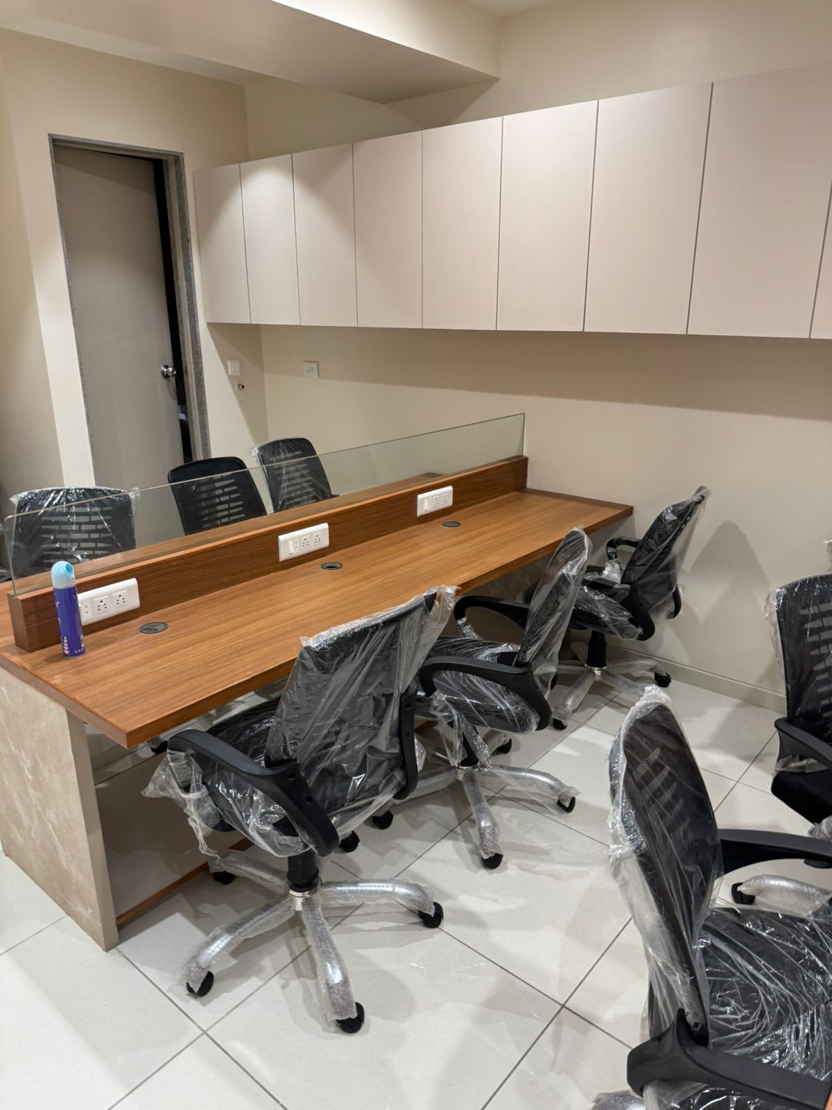 810 Sq. Ft. Commercial Office for Rent in Ashram Road Ahmedabad - Media 10