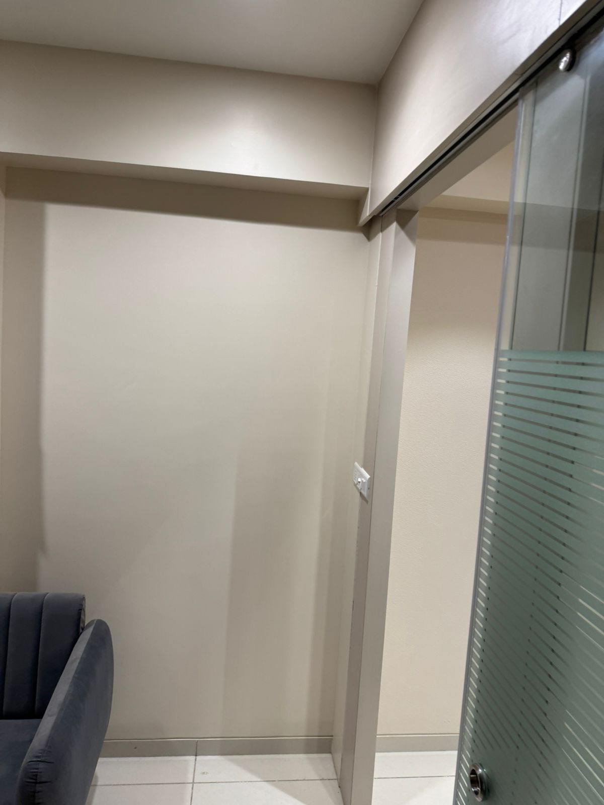 810 Sq. Ft. Commercial Office for Rent in Ashram Road Ahmedabad - Media 9