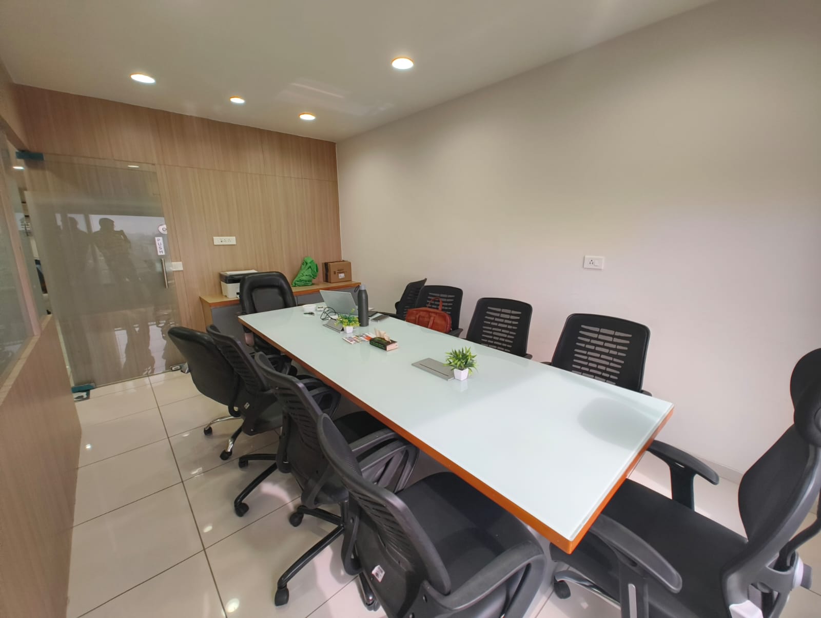 1360 Sq. Ft. Commercial Office for Rent in Ashram Road Ahmedabad - Media 4