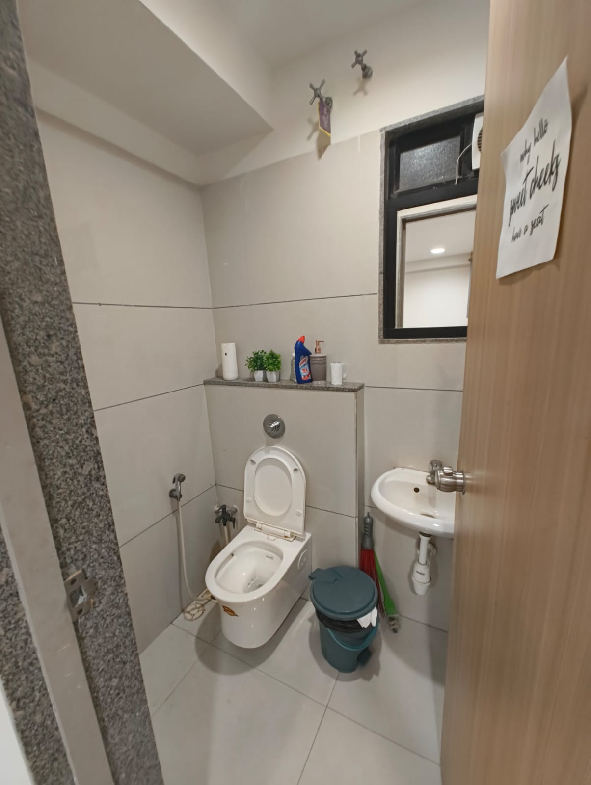 1360 Sq. Ft. Commercial Office for Rent in Ashram Road Ahmedabad - Media 5