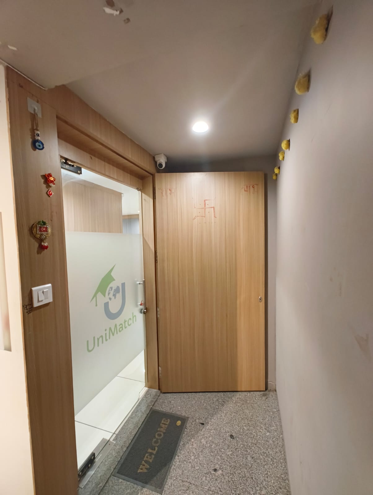 1360 Sq. Ft. Commercial Office for Rent in Ashram Road Ahmedabad - Media 9