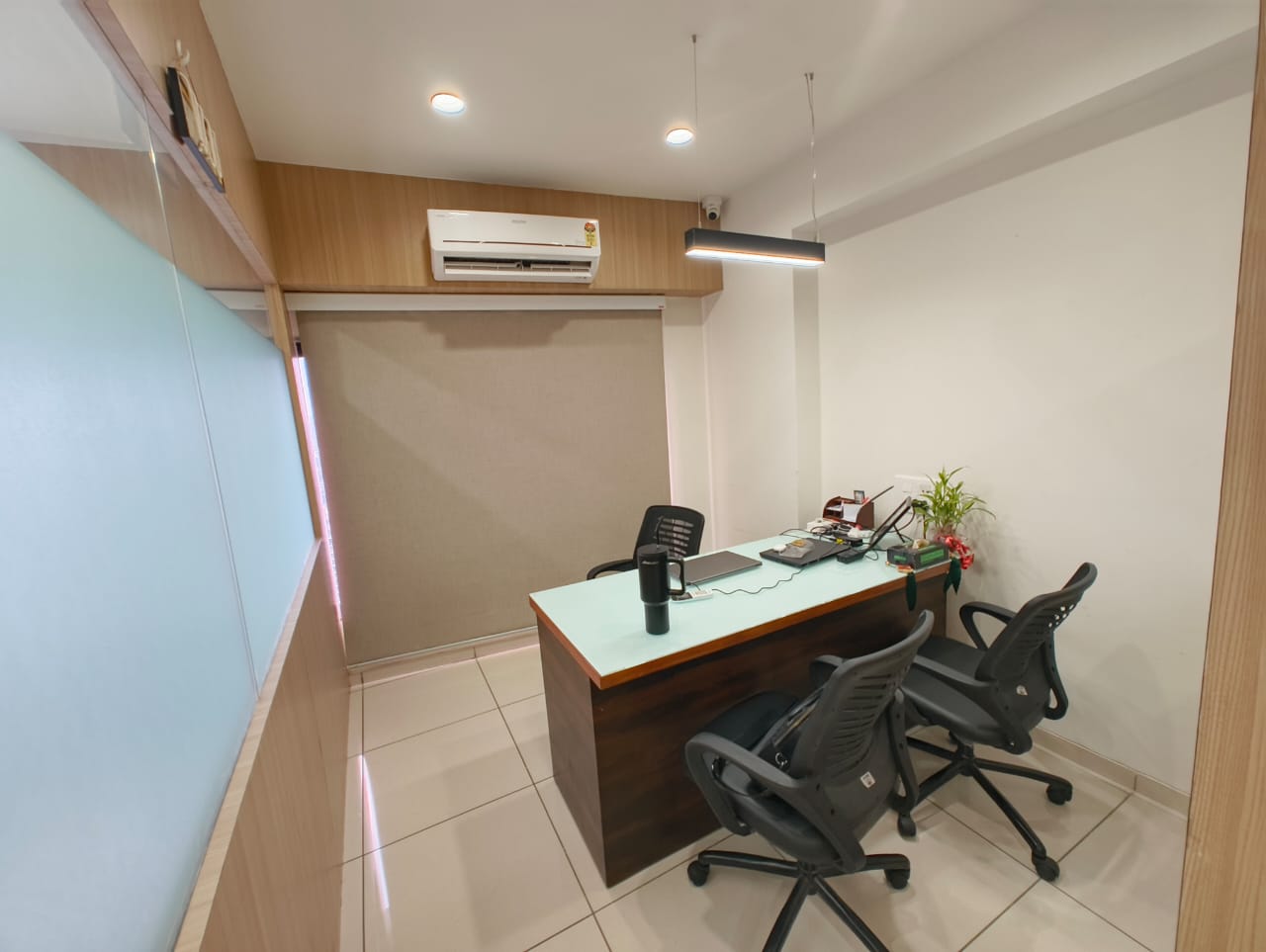 1360 Sq. Ft. Commercial Office for Rent in Ashram Road Ahmedabad - Media 10