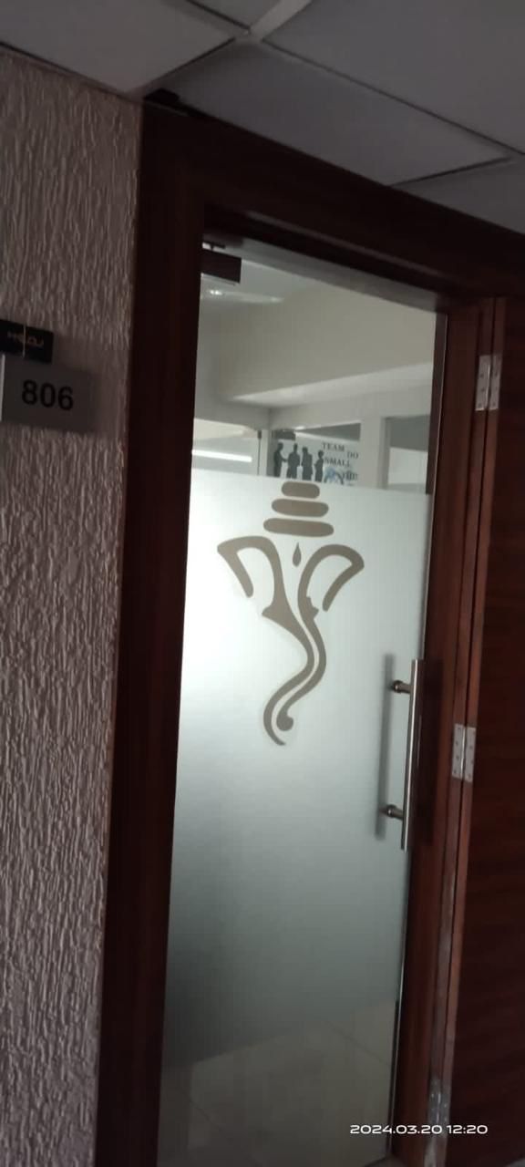 1126 Sq. Ft. Commercial Office for Rent in Gota Ahmedabad - Media 11