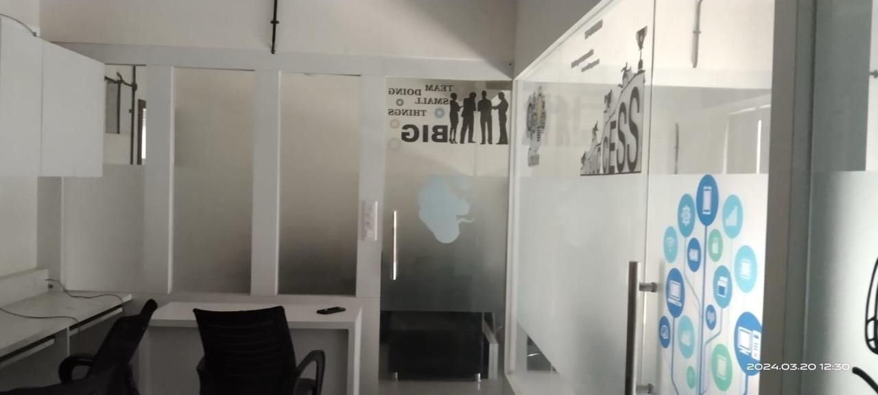 1126 Sq. Ft. Commercial Office for Rent in Gota Ahmedabad - Media 5