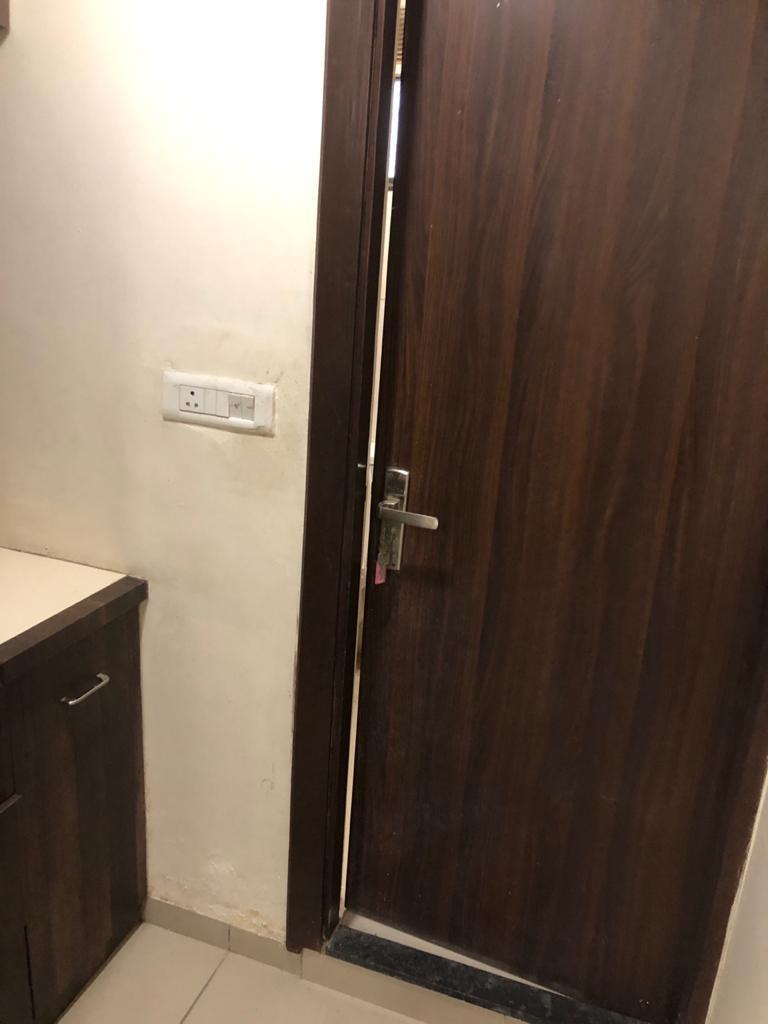 777 Sq. Ft. Commercial Office for Rent in Vastrapur Ahmedabad - Media 9