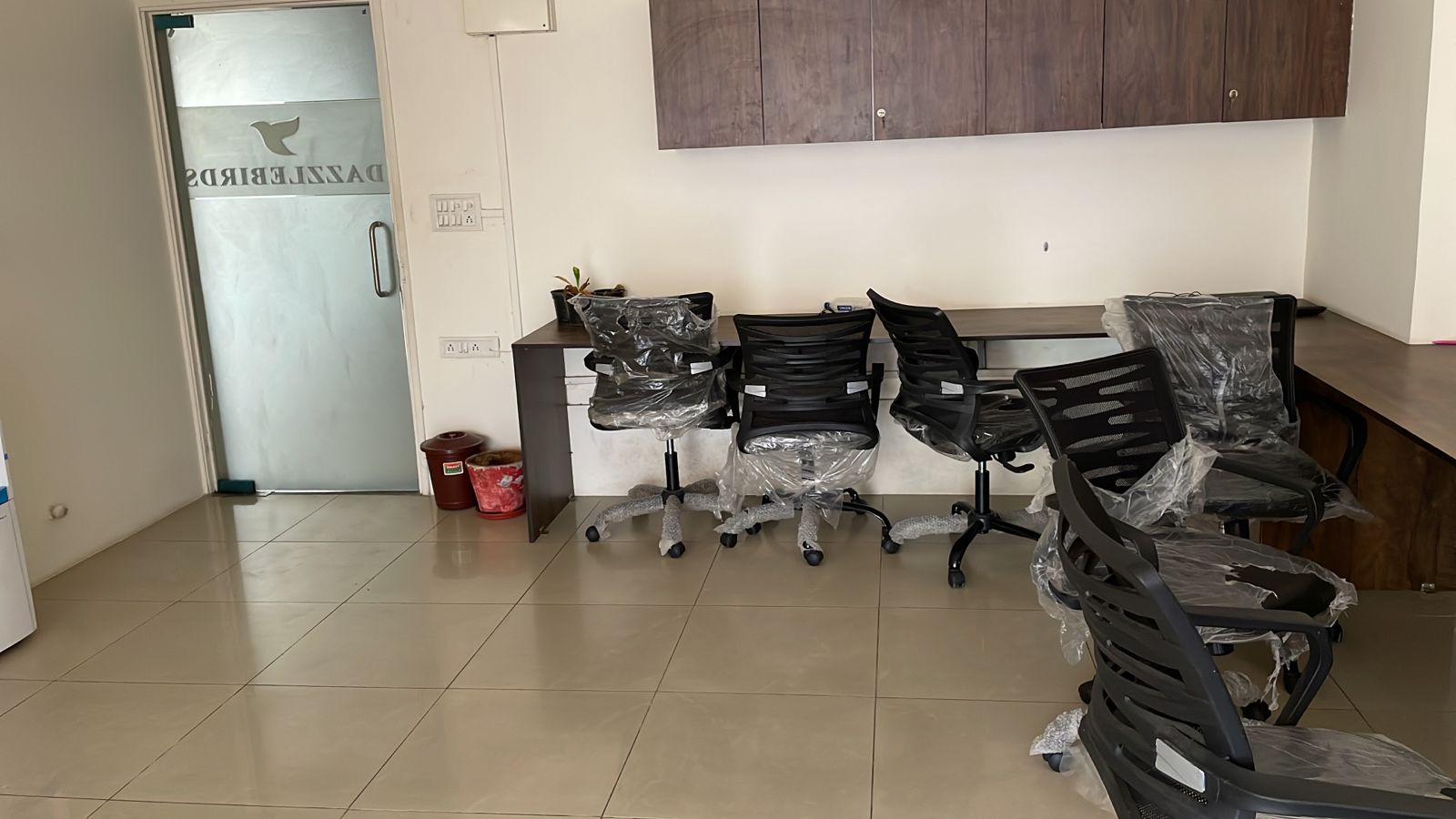 777 Sq. Ft. Commercial Office for Rent in Thaltej Ahmedabad - Media 4