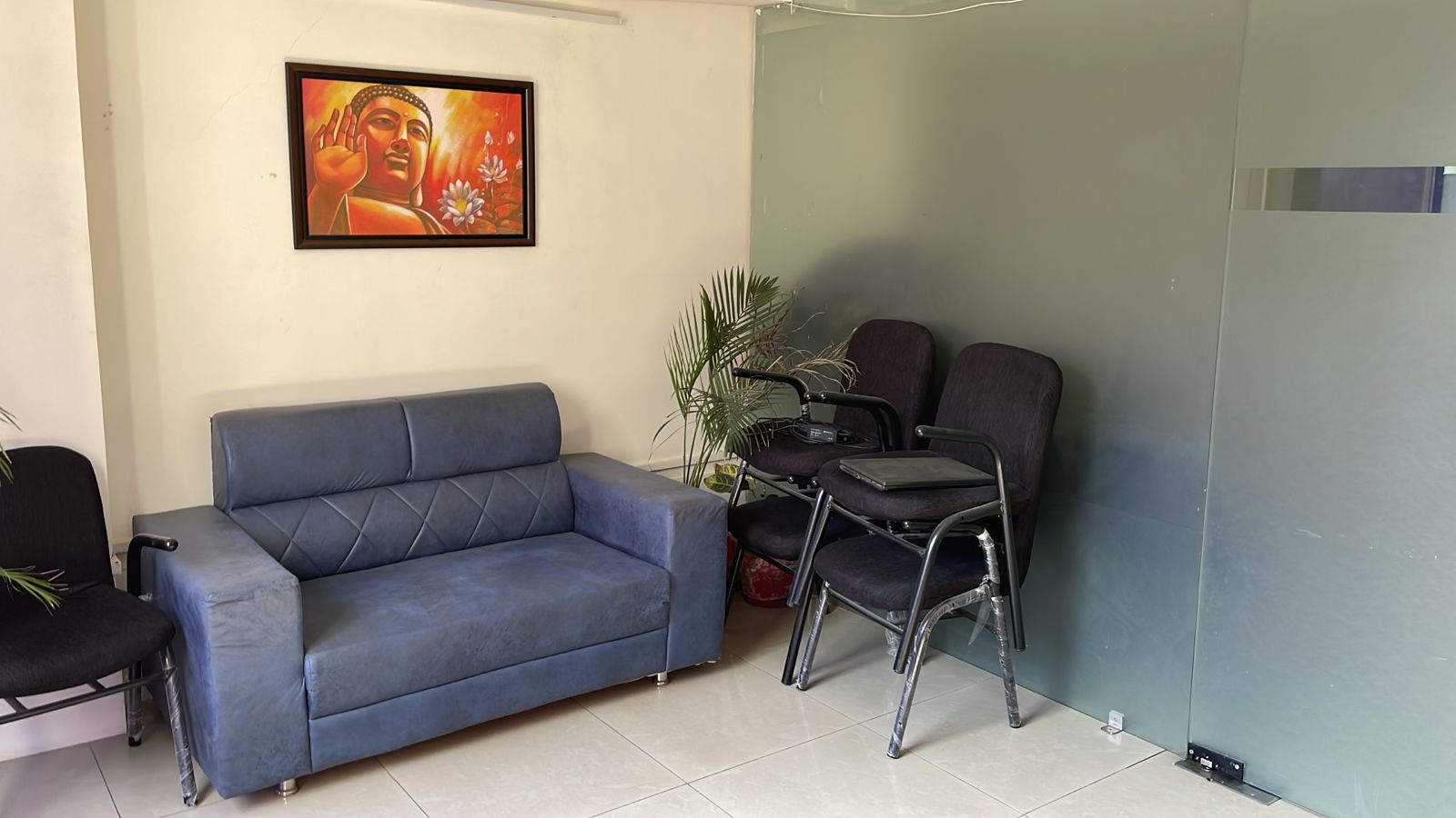 777 Sq. Ft. Commercial Office for Rent in Thaltej Ahmedabad - Media 6