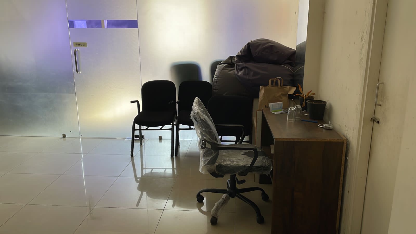 777 Sq. Ft. Commercial Office for Rent in Thaltej Ahmedabad - Media 3