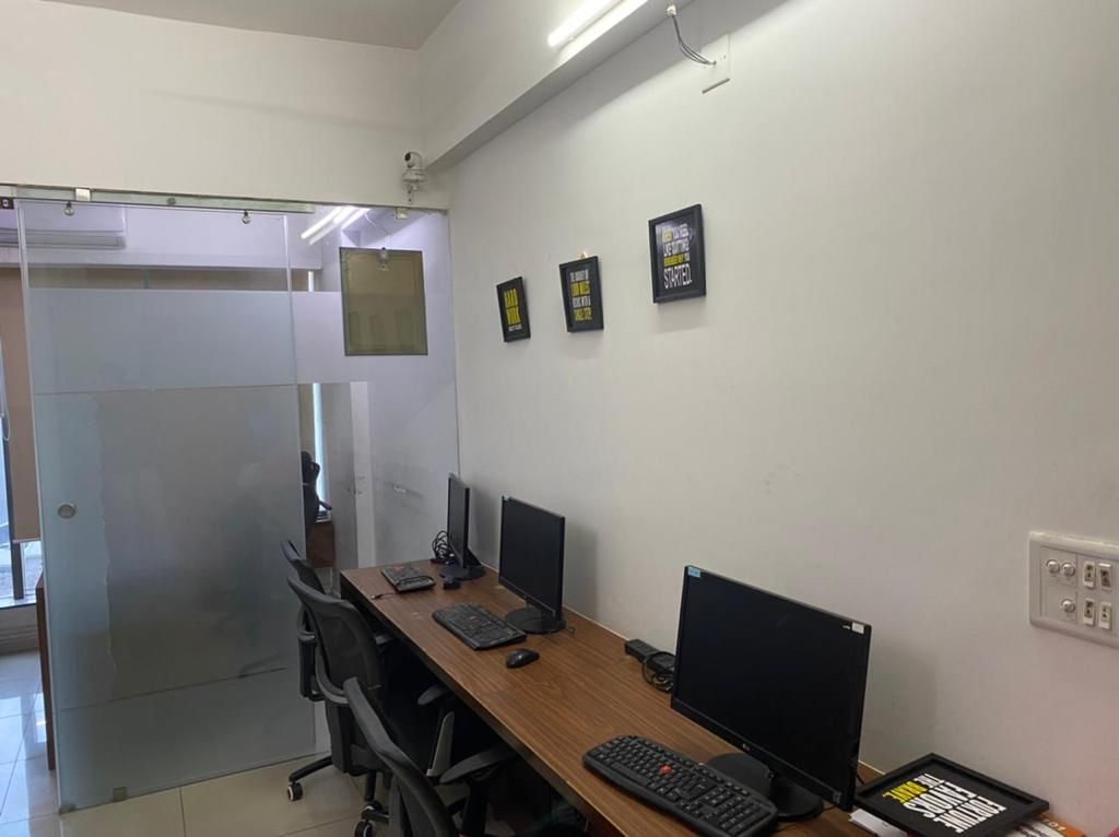 568 Sq. Ft. Commercial Office for Rent in Prahladnagar Ahmedabad - Media 3