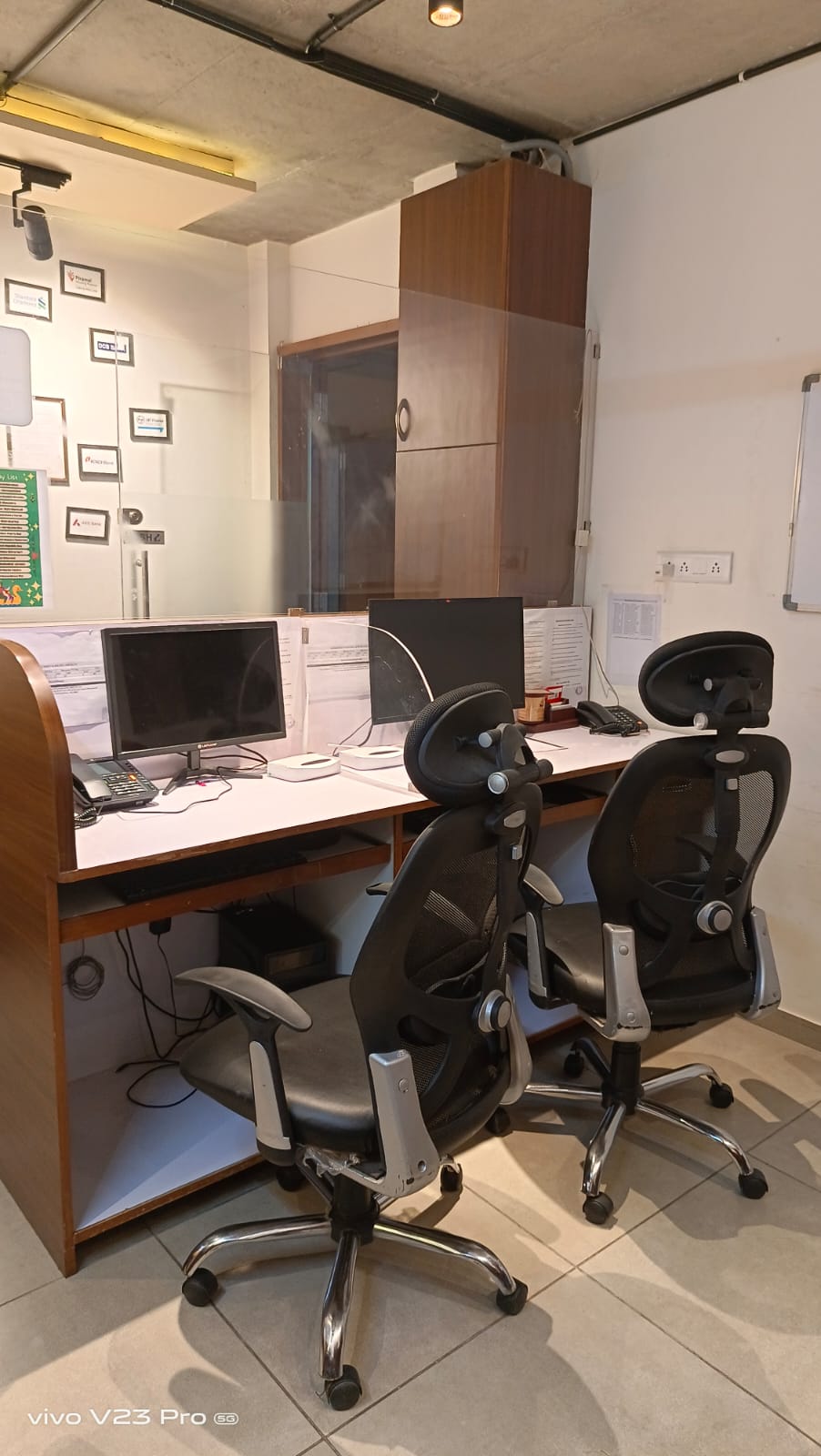 845 Sq. Ft. Commercial Office for Rent in Cg Road Ahmedabad - Media 11