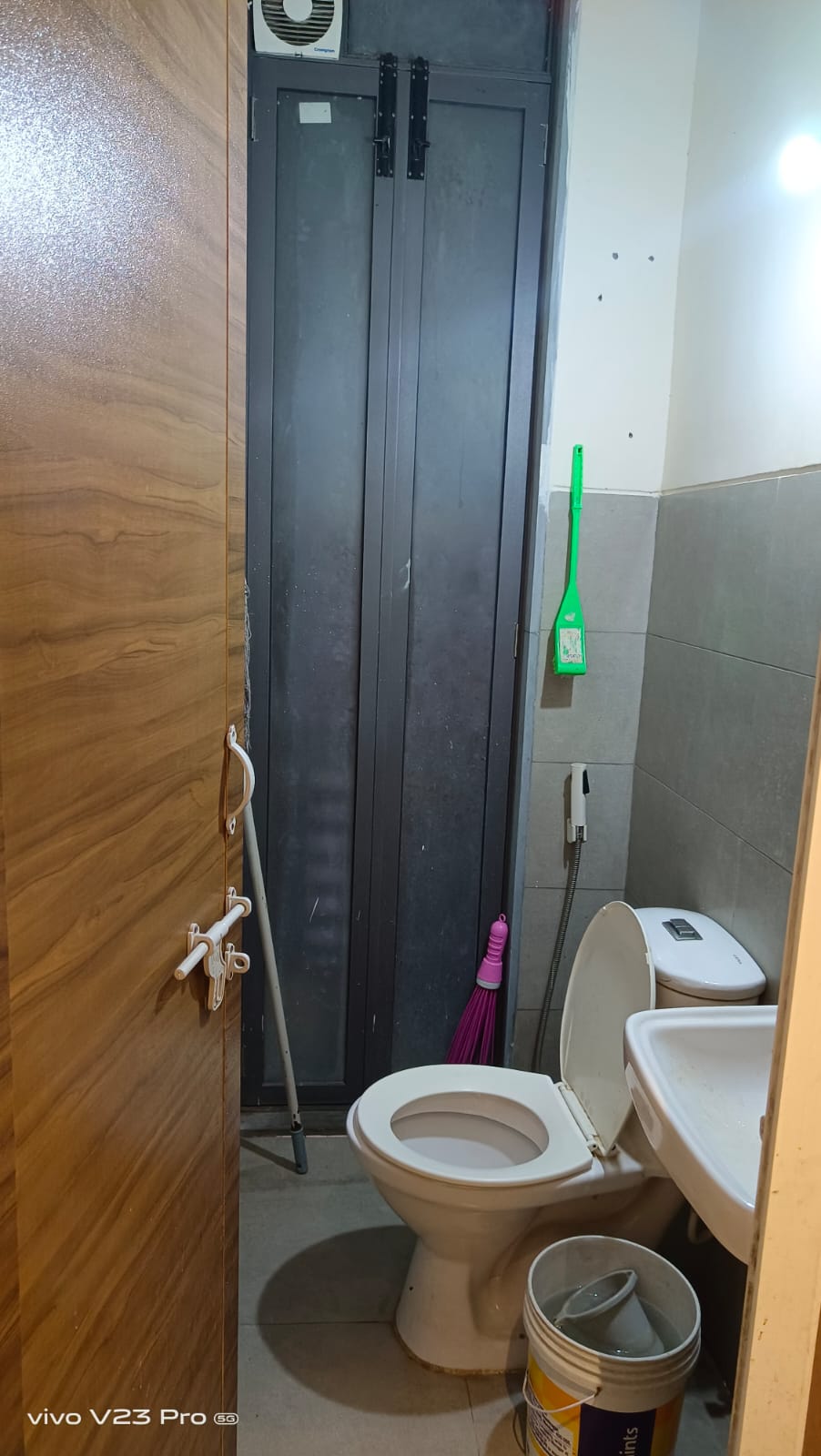 845 Sq. Ft. Commercial Office for Rent in Cg Road Ahmedabad - Media 3
