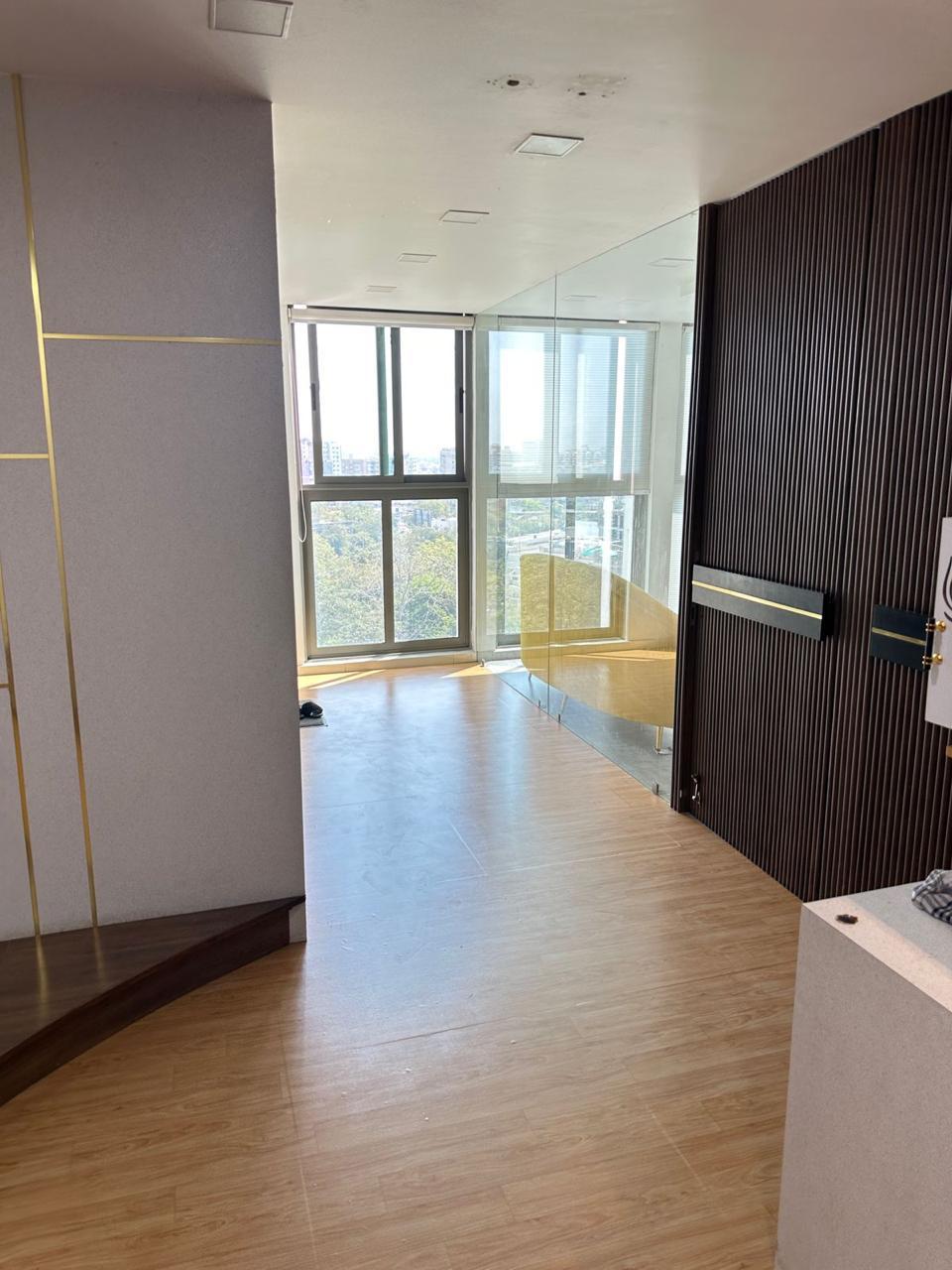 1273 Sq. Ft. Commercial Office for Rent in Vastrapur Ahmedabad - Media 5