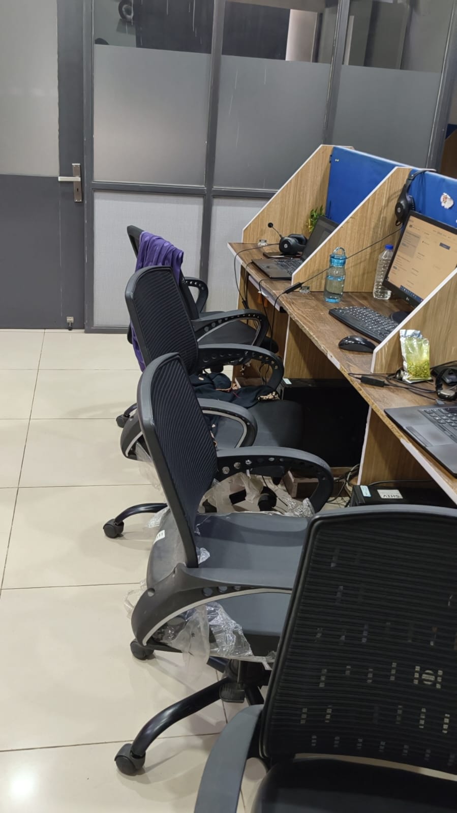1150 Sq. Ft. Commercial Office for Rent in Ashram Road Ahmedabad - Media 4