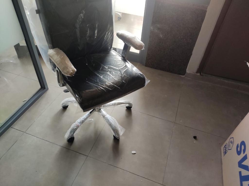 1170 Sq. Ft. Commercial Office for Rent in Cg Road Ahmedabad - Media 8