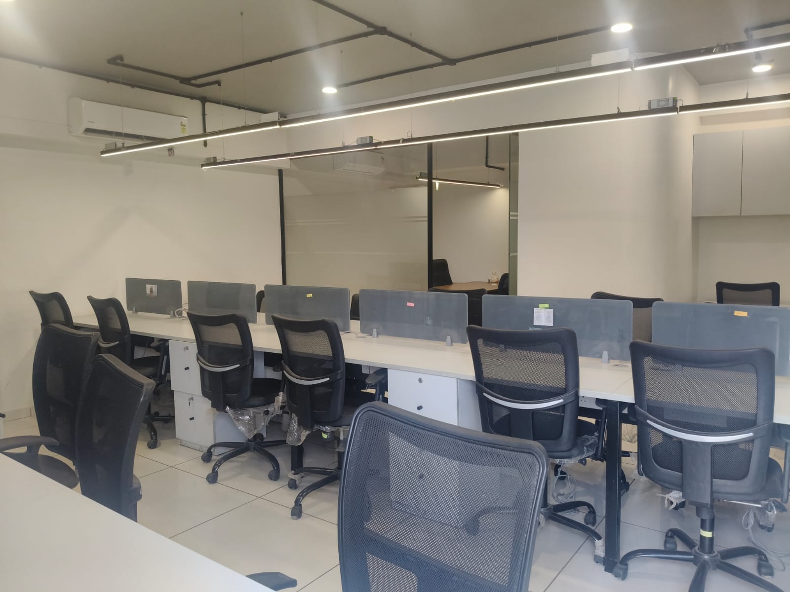 1800 Sq. Ft. Commercial Office for Rent in Science City Ahmedabad - Media 8