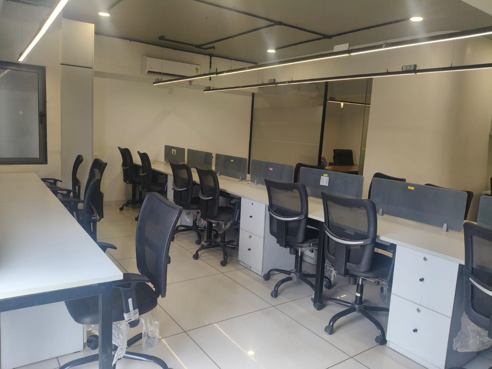 1800 Sq. Ft. Commercial Office for Rent in Science City Ahmedabad - Media 4