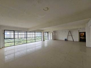 1645 Sq. Ft. Commercial Office for Rent in Vaishnodevi Ahmedabad - Media 4