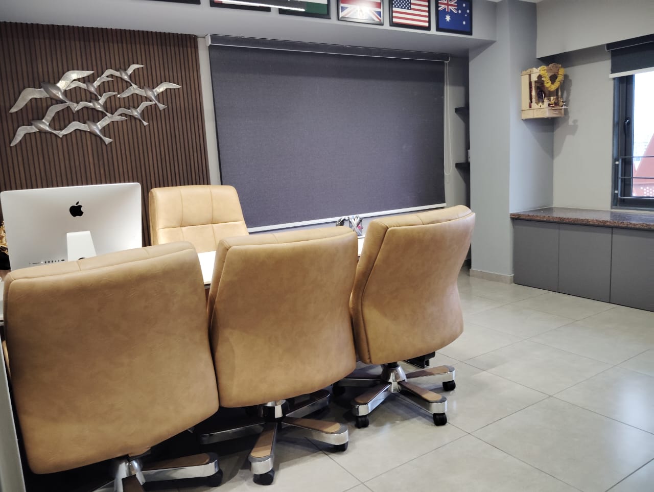 1181 Sq. Ft. Commercial Office for Rent in Cg Road Ahmedabad - Media 6