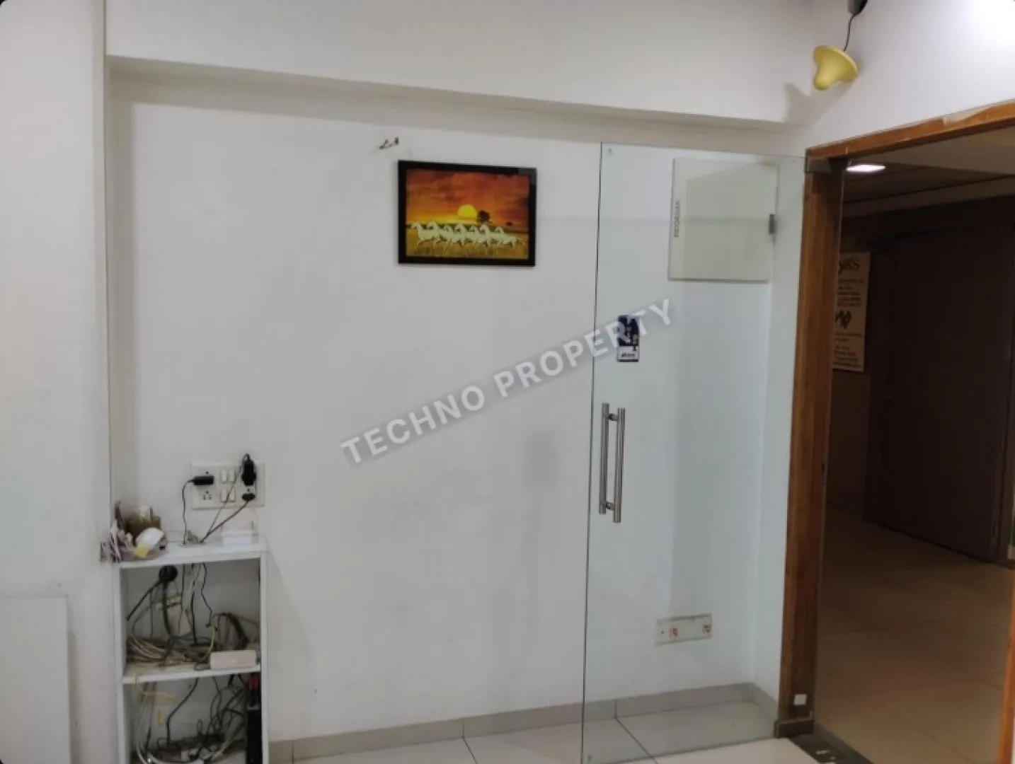 470 Sq. Ft. Commercial Office for Rent in Ashram Road Ahmedabad - Media 2
