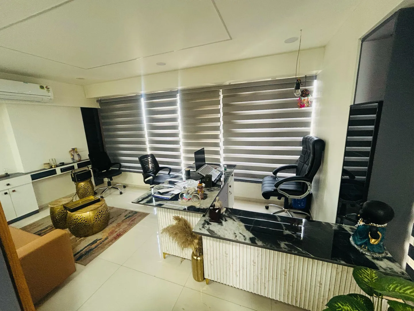 814 Sq. Ft. Commercial Office for Rent in Naranpura Ahmedabad - Media 6