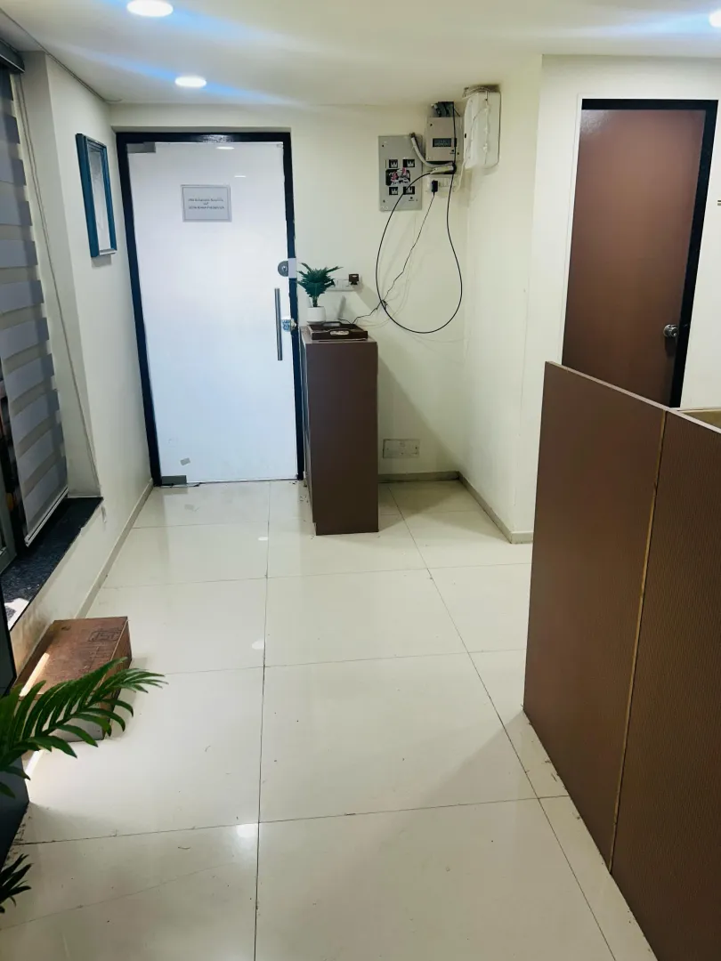 814 Sq. Ft. Commercial Office for Rent in Naranpura Ahmedabad - Media 3