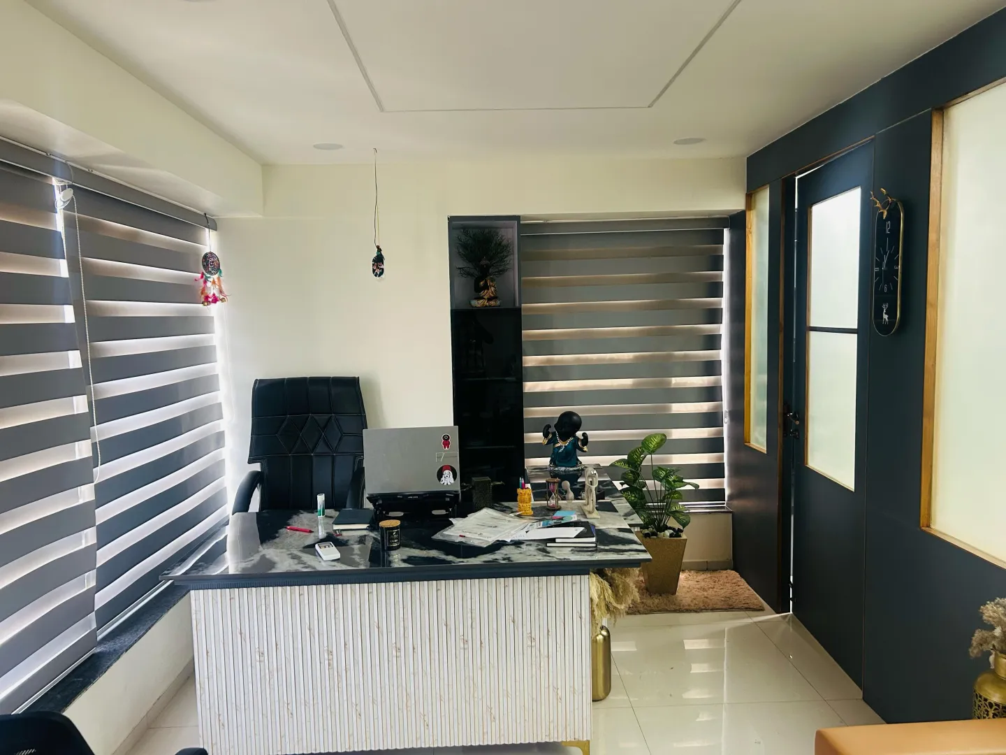 814 Sq. Ft. Commercial Office for Rent in Naranpura Ahmedabad - Media 17
