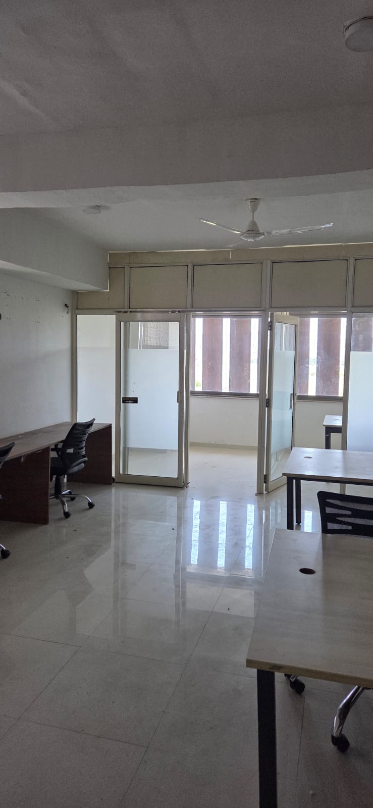 1070 Sq. Ft. Commercial Office for Rent in Gota Ahmedabad - Media 10
