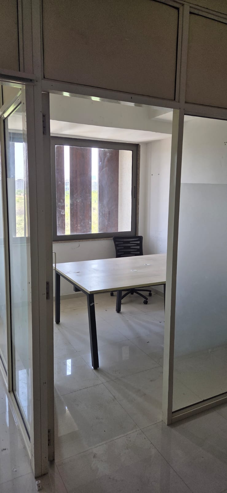 1070 Sq. Ft. Commercial Office for Rent in Gota Ahmedabad - Media 4