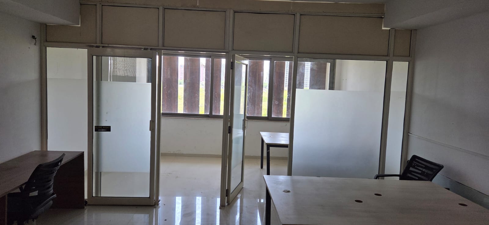 1070 Sq. Ft. Commercial Office for Rent in Gota Ahmedabad