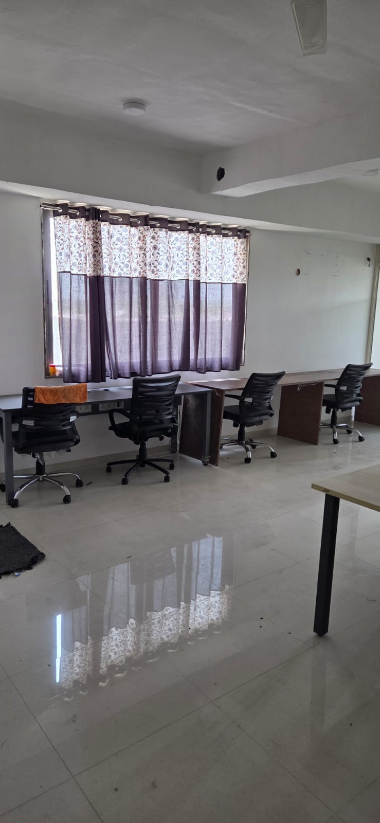 1070 Sq. Ft. Commercial Office for Rent in Gota Ahmedabad - Media 7