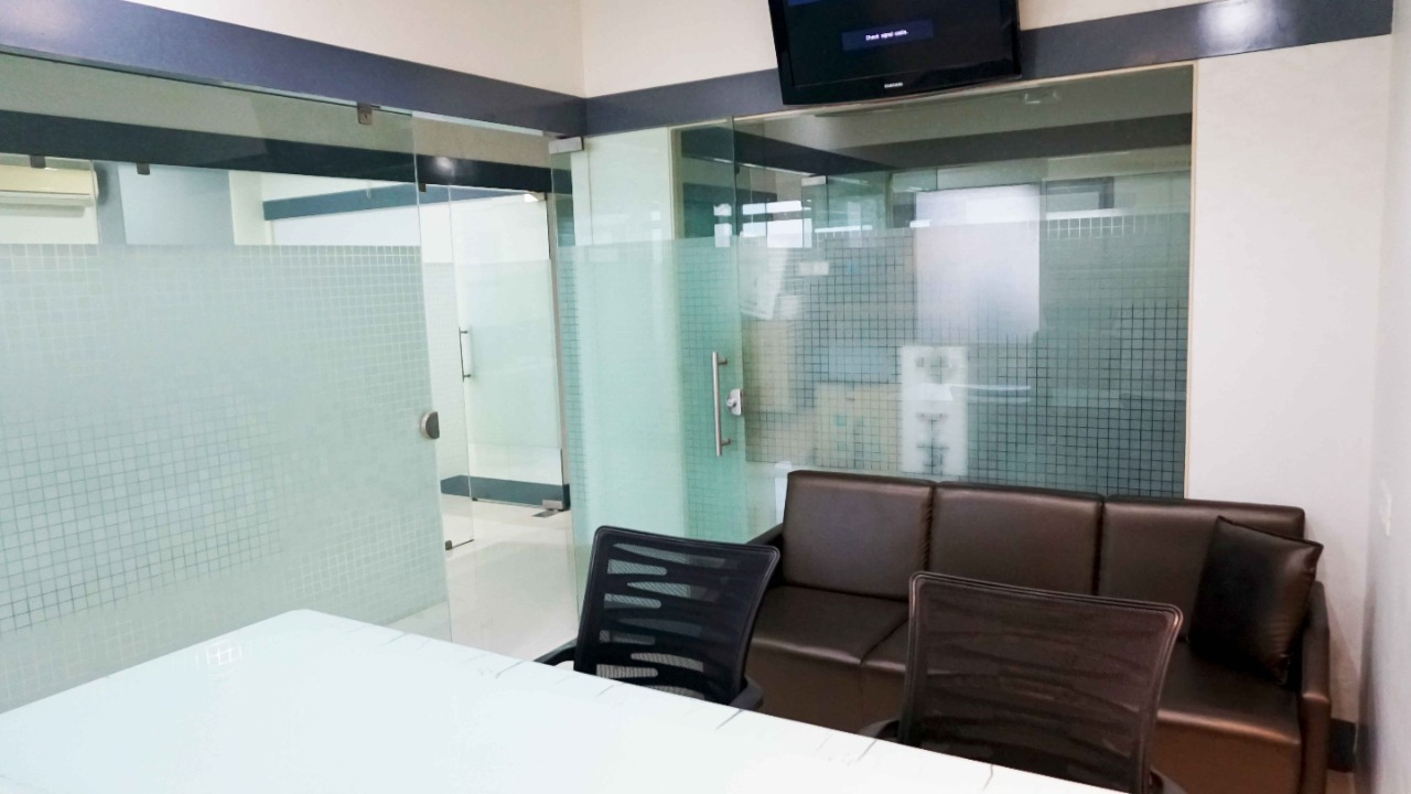 1511 Sq. Ft. Commercial Office for Rent in Sola Ahmedabad - Media 9