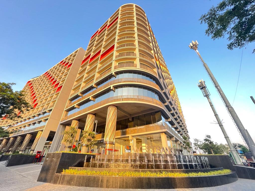 720 Sq. Ft. Commercial Office for Rent in Ashram Road Ahmedabad