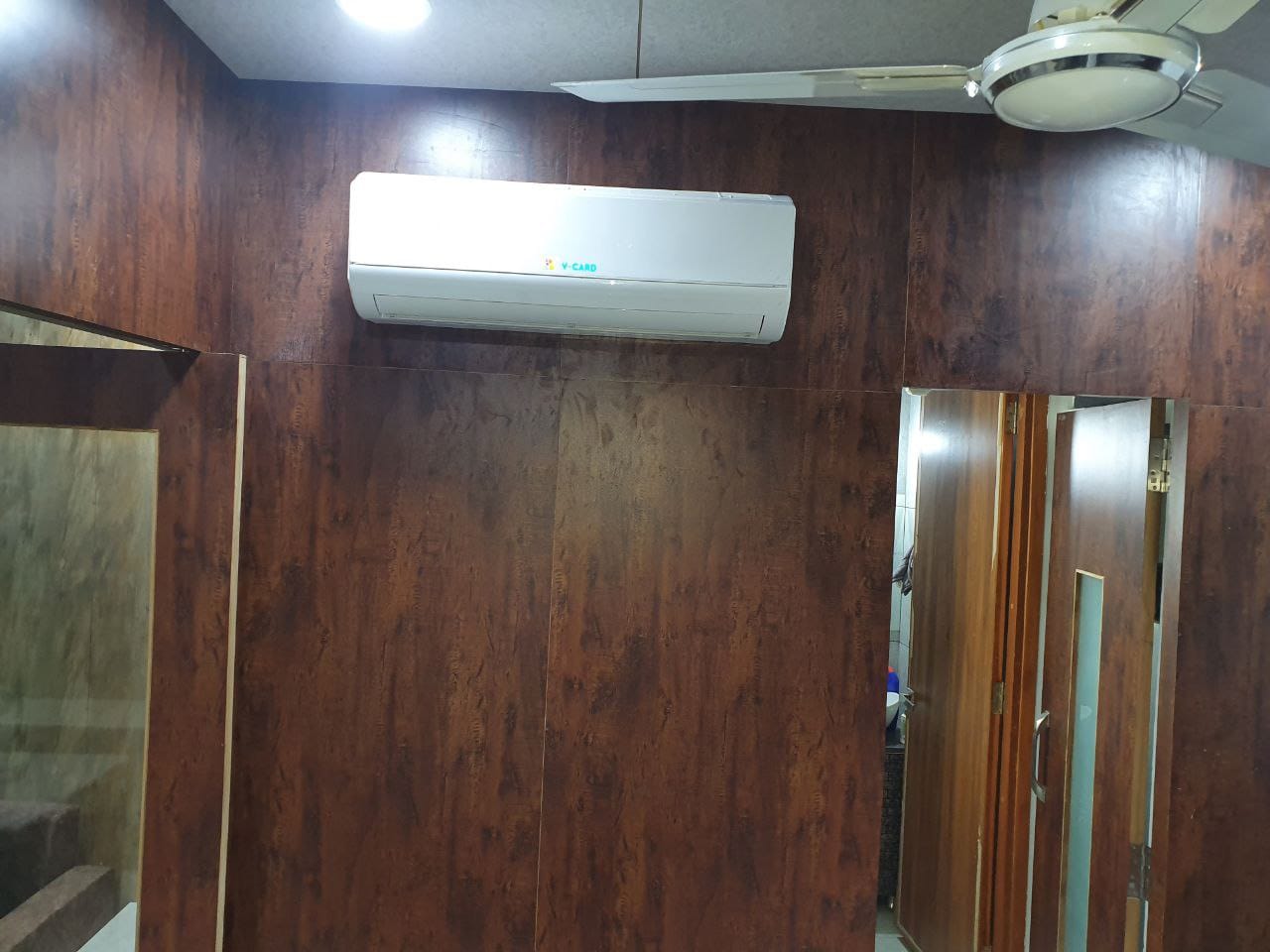 610 Sq. Ft. Commercial Office for Rent in Gota Ahmedabad - Media 2