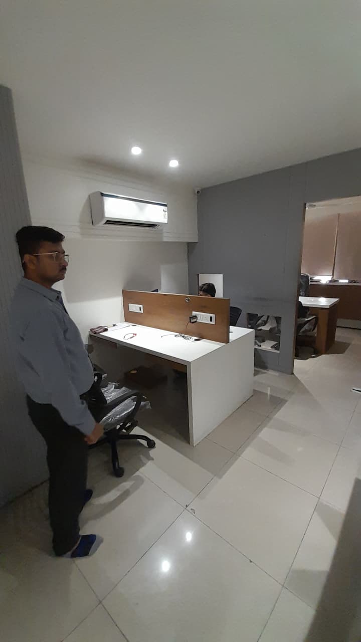 777 Sq. Ft. Commercial Office for Rent in Thaltej Ahmedabad - Media 4