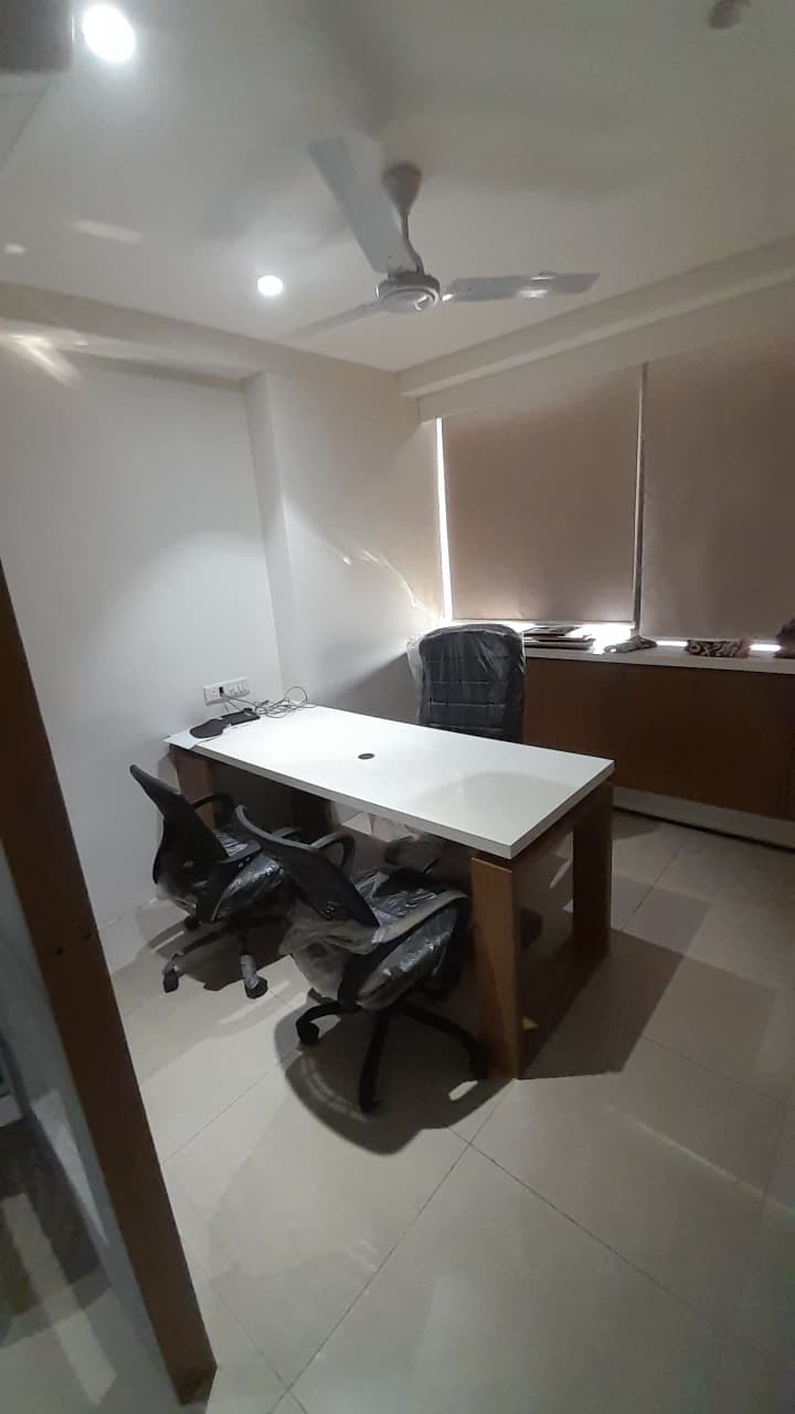777 Sq. Ft. Commercial Office for Rent in Thaltej Ahmedabad - Media 7