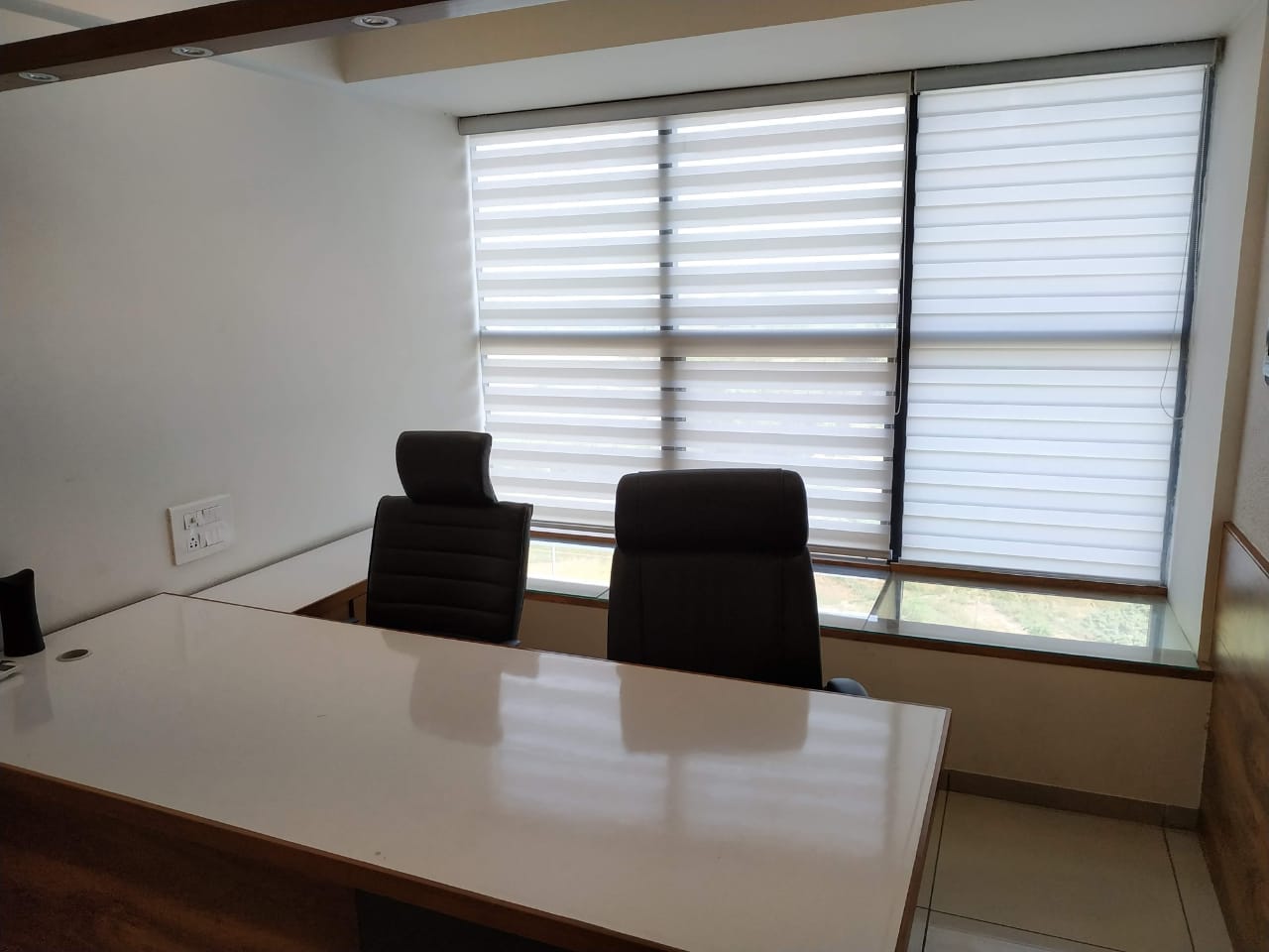 700 Sq. Ft. Commercial Office for Rent in Thaltej Ahmedabad