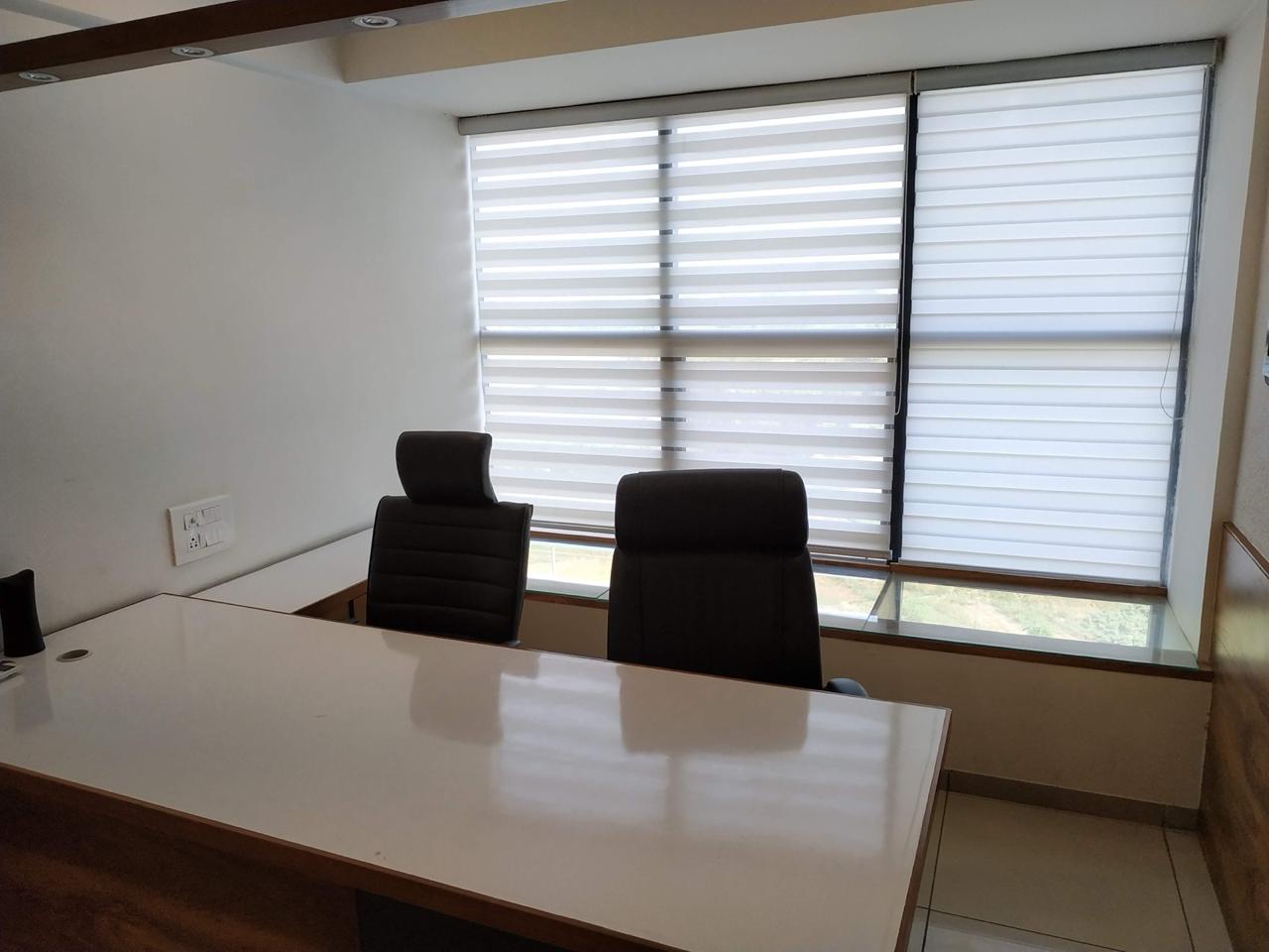 700 Sq. Ft. Commercial Office for Rent in Thaltej Ahmedabad - Media 2