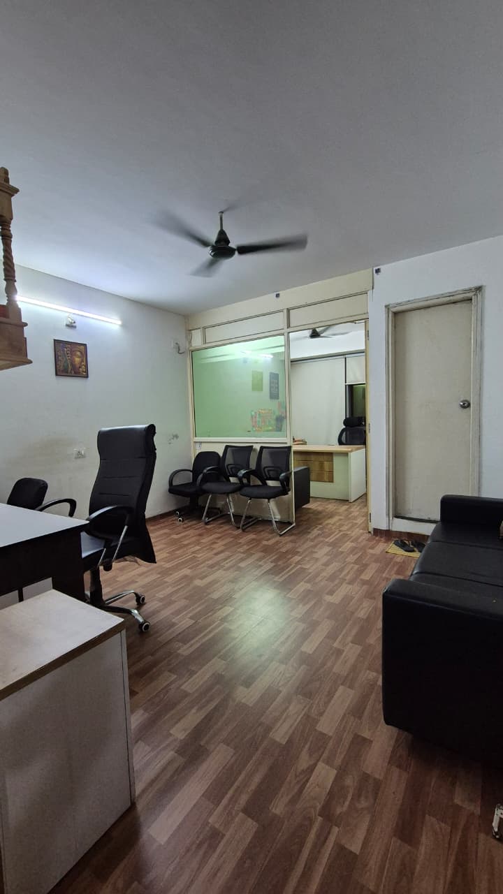 473 Sq. Ft. Commercial Office for Rent in Sola Ahmedabad - Media 5